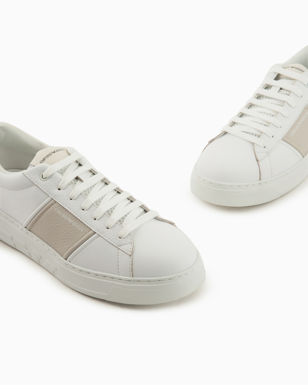 Leather sneakers with logo detail - 5