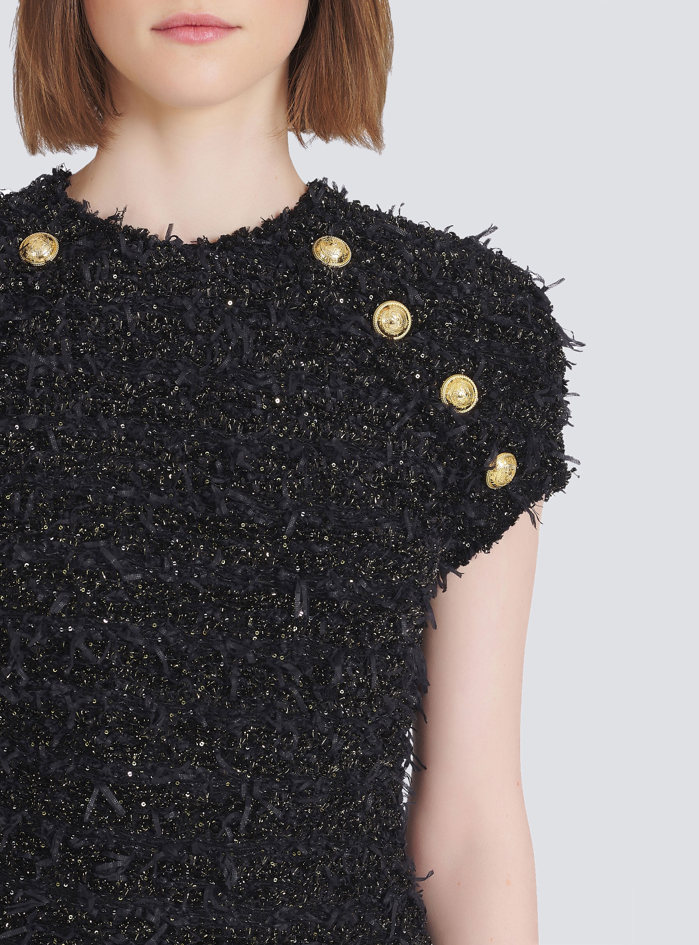 Short tweed dress with gold-tone buttons - 7
