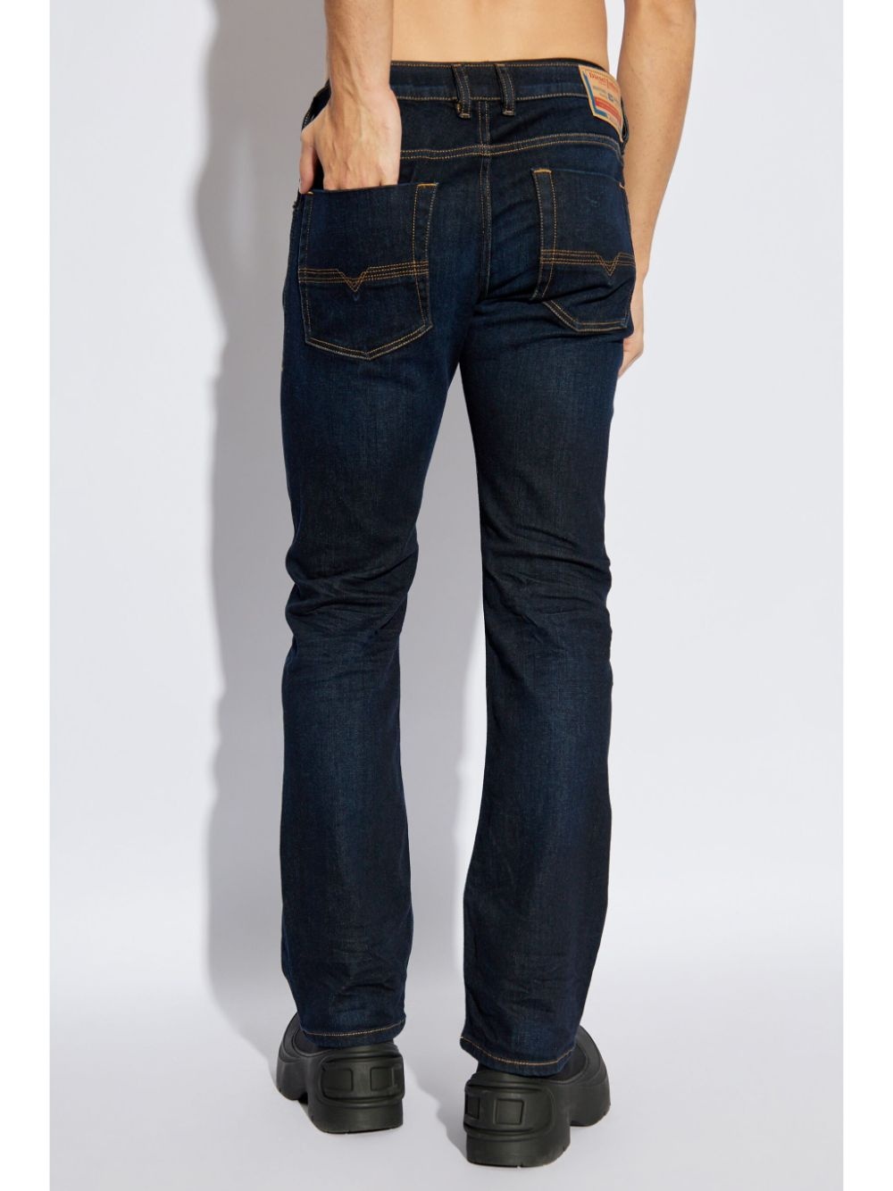 mid-rise jeans - 4