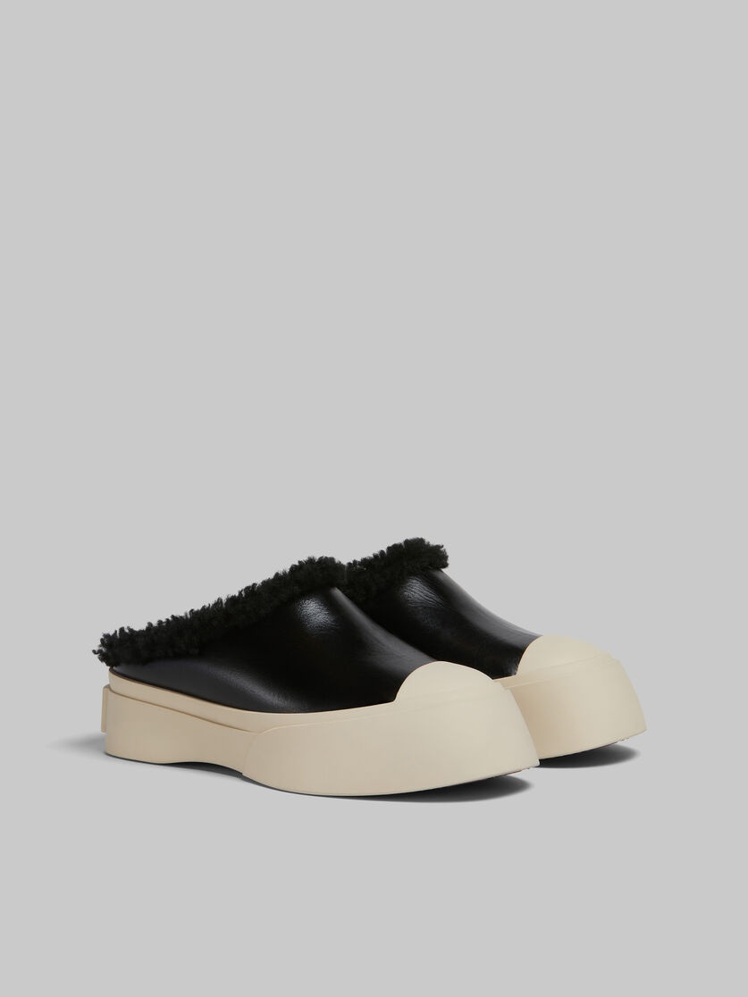 BLACK LEATHER AND SHEARLING PABLO SABOT - 2