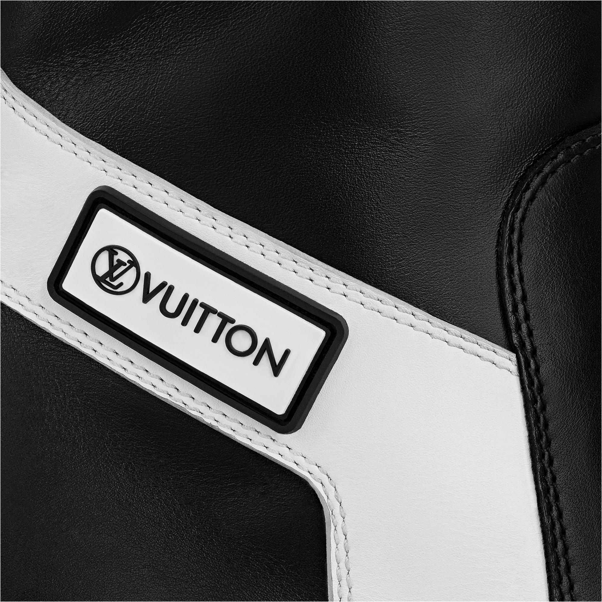 Silhouette Ankle Boot - 6