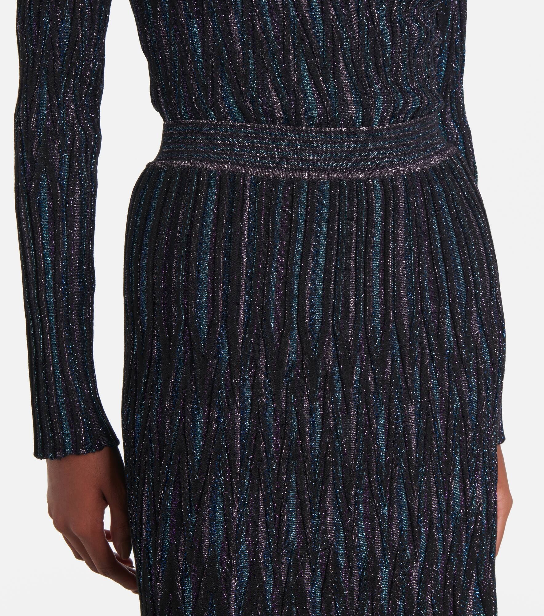 Pleated lamé midi skirt - 4