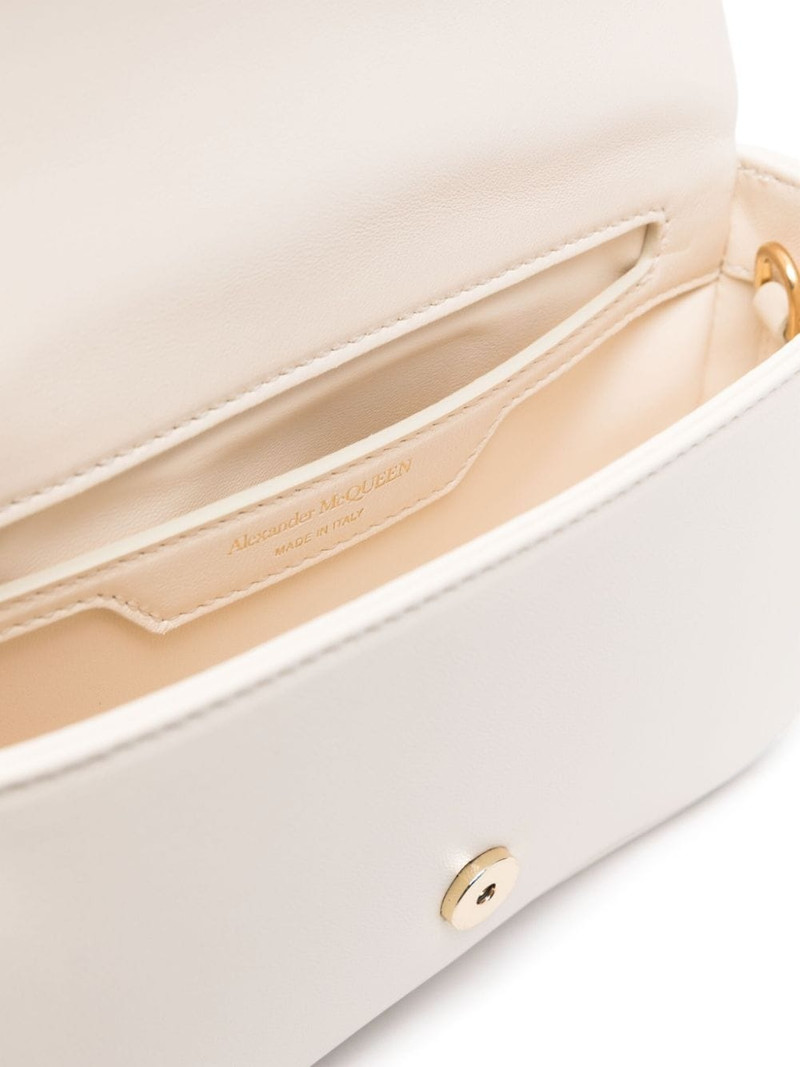 The Seal crossbody bag 5