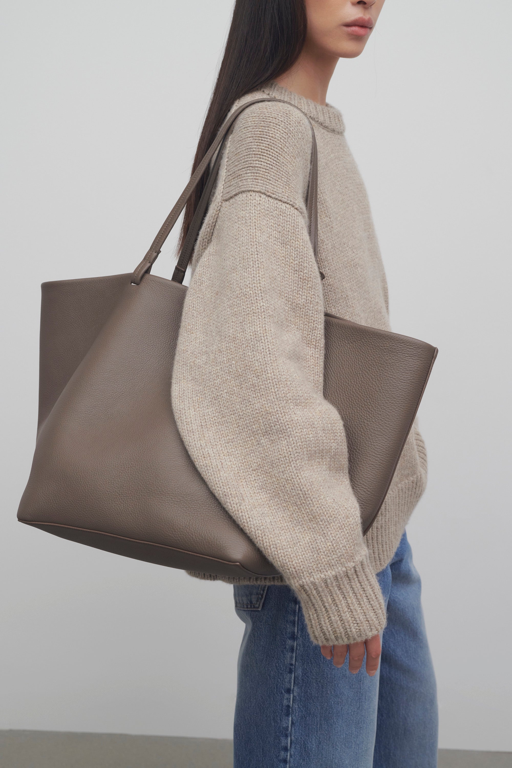 XL Park Tote Bag in Leather - 4
