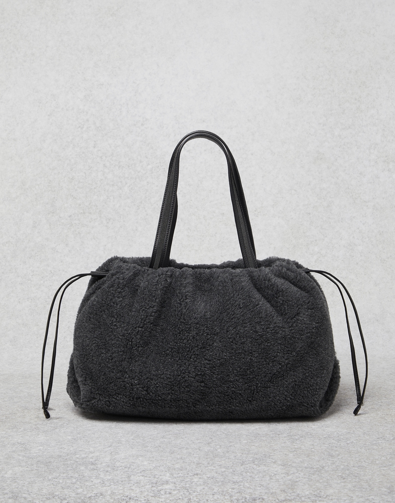 Virgin wool and cashmere fleecy soft shopper bag with shiny handles - 2