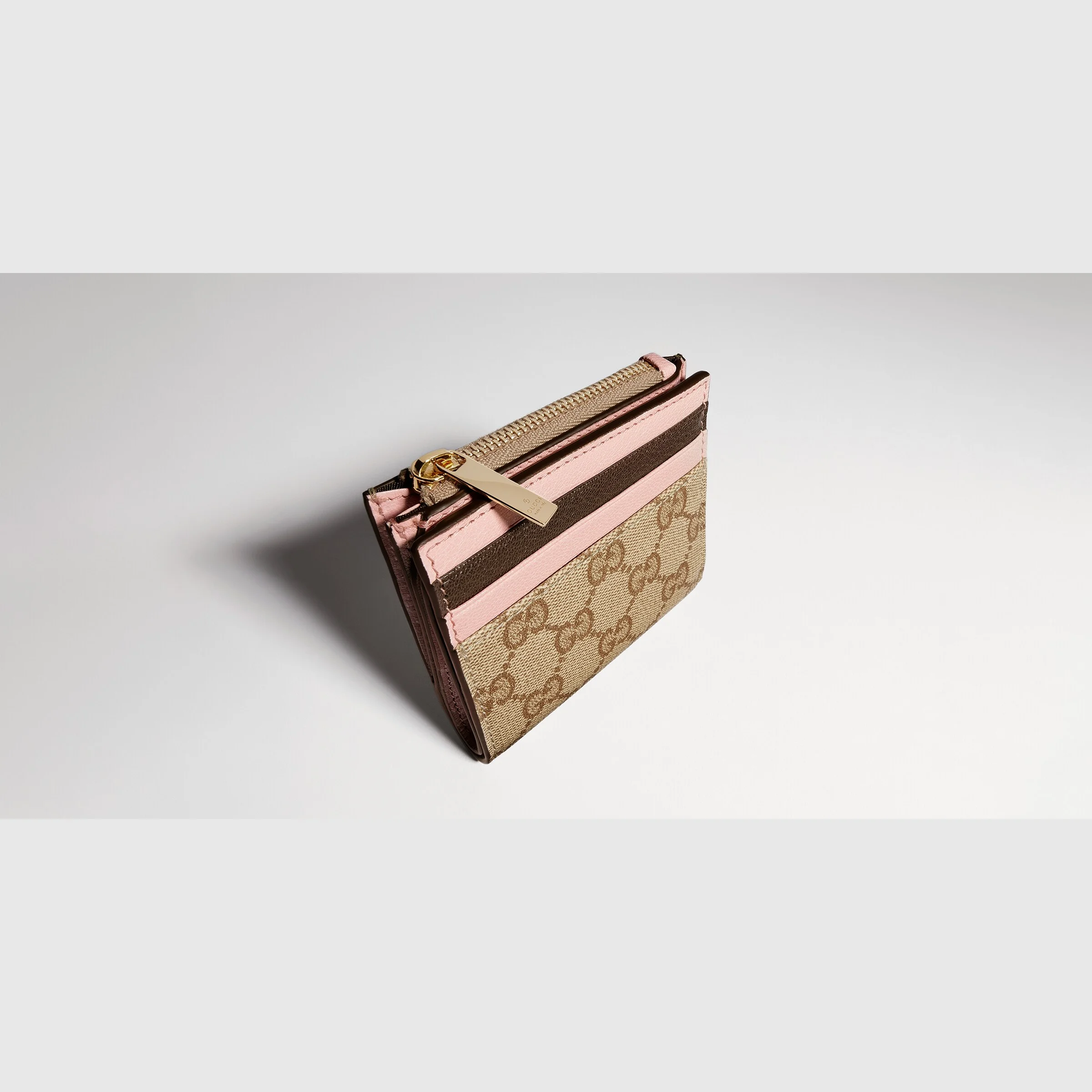 Zip card case with multicolor slots - 1