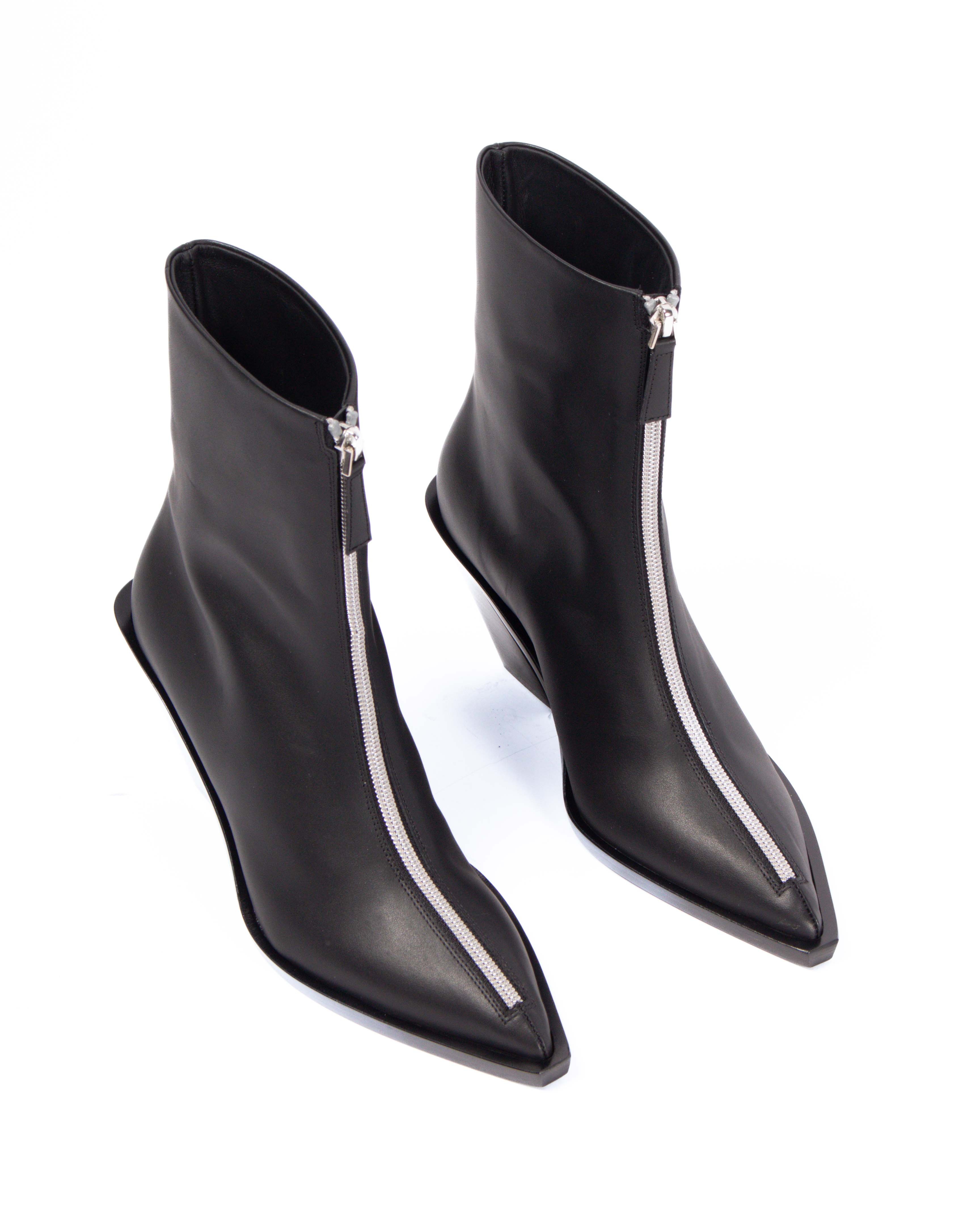 【関税込み】Eclair Zipper Boots in Black Leather Elleme ECLAIR ZIPPER BOOTS IN BLACK LEATHER | miinto