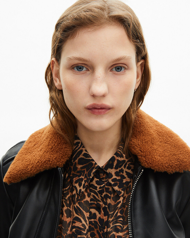 SHORT BLACK SMOOTH LEATHER JACKET WITH SHERPA COLLAR 5