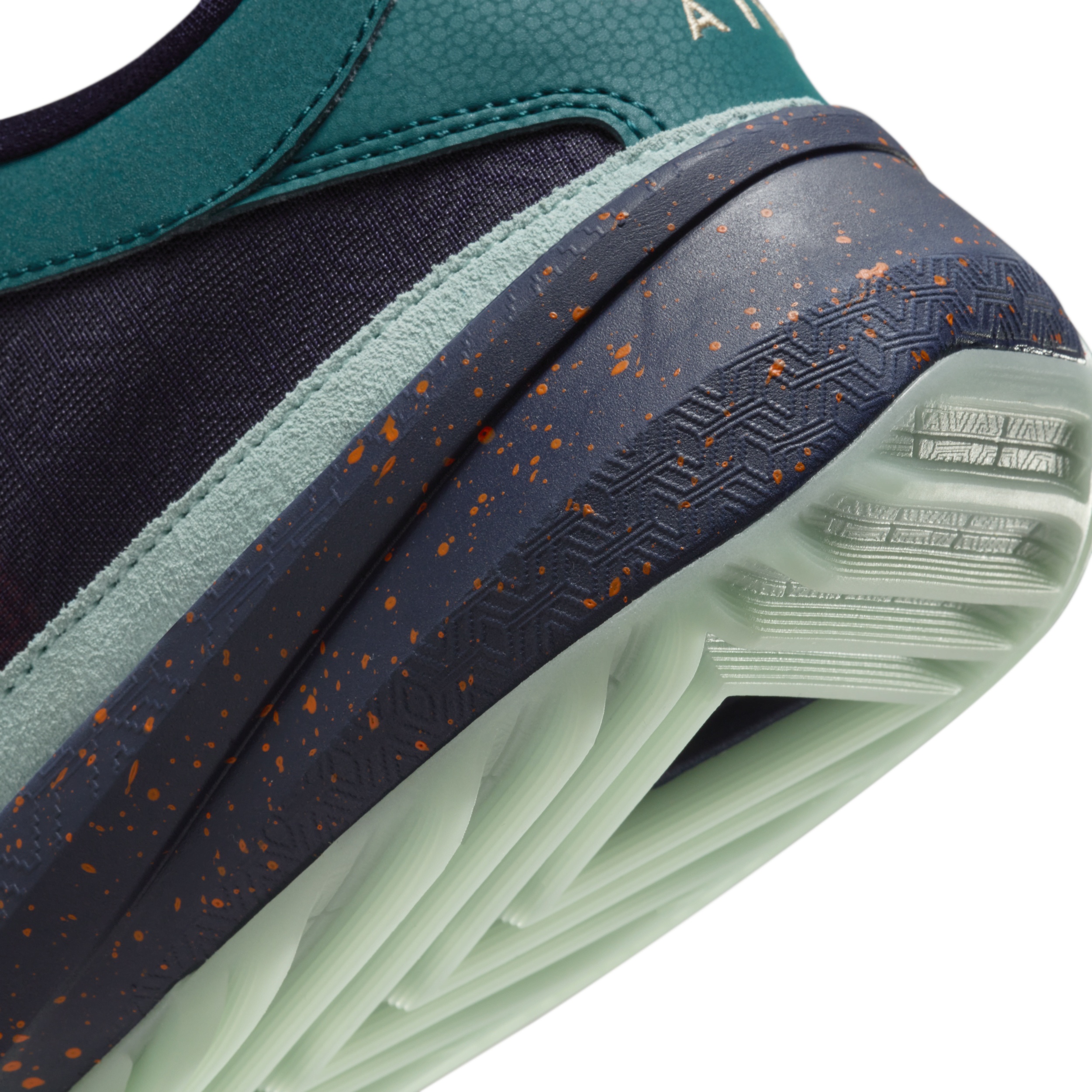 Nike Men's Giannis Freak 5 Basketball Shoes - 8