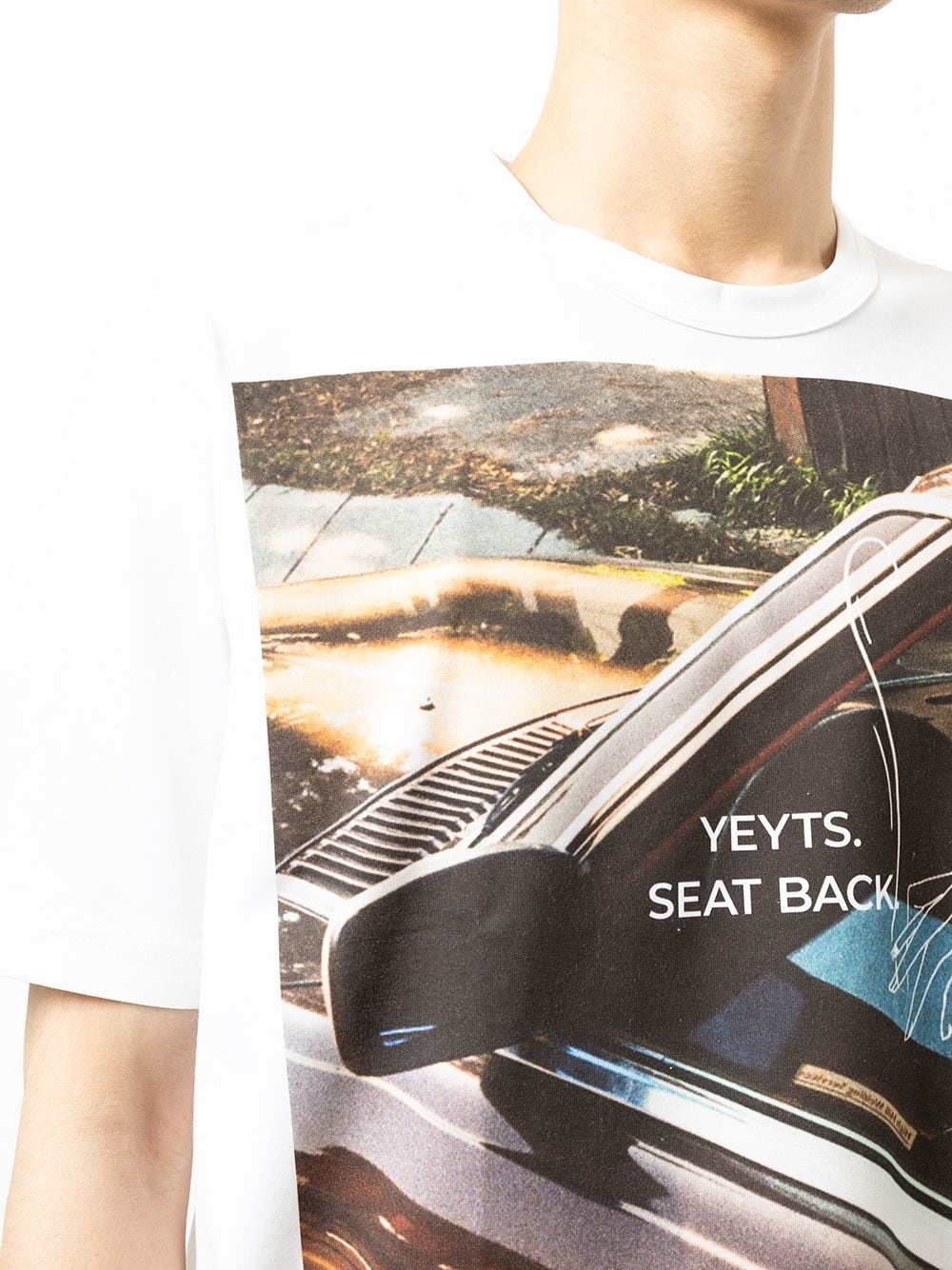 Yeyts Seat Back T-shirt - 5