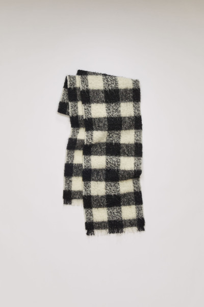 Acne Studios Checked scarf white/black outlook