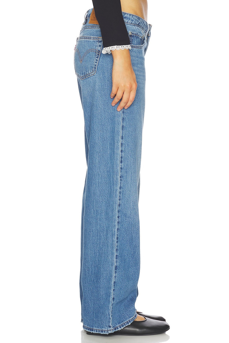 Levi's Low Loose outlook