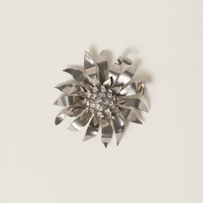 Metal brooch with crystals 1