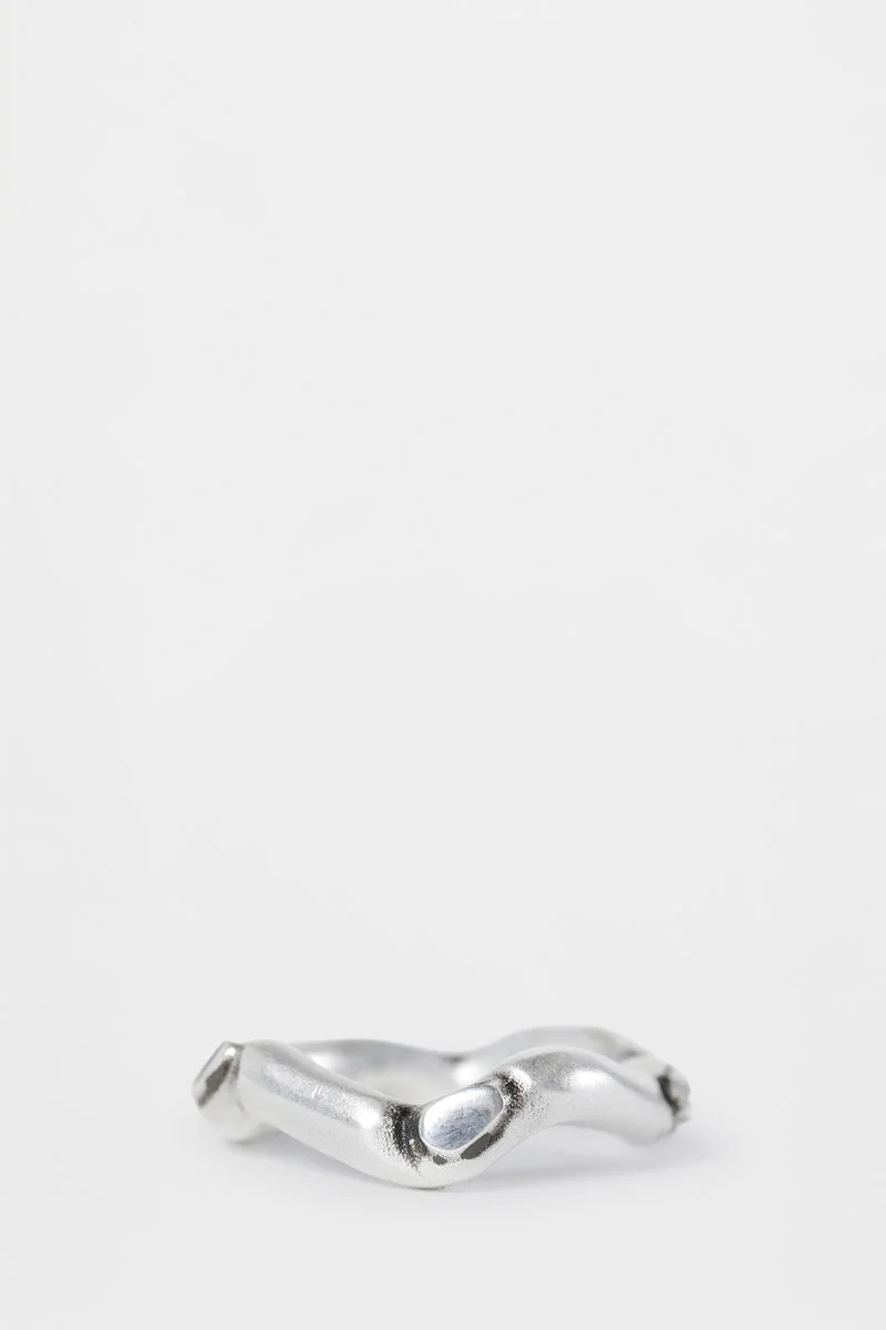 Emi Futuristic Thorn Ring - 1