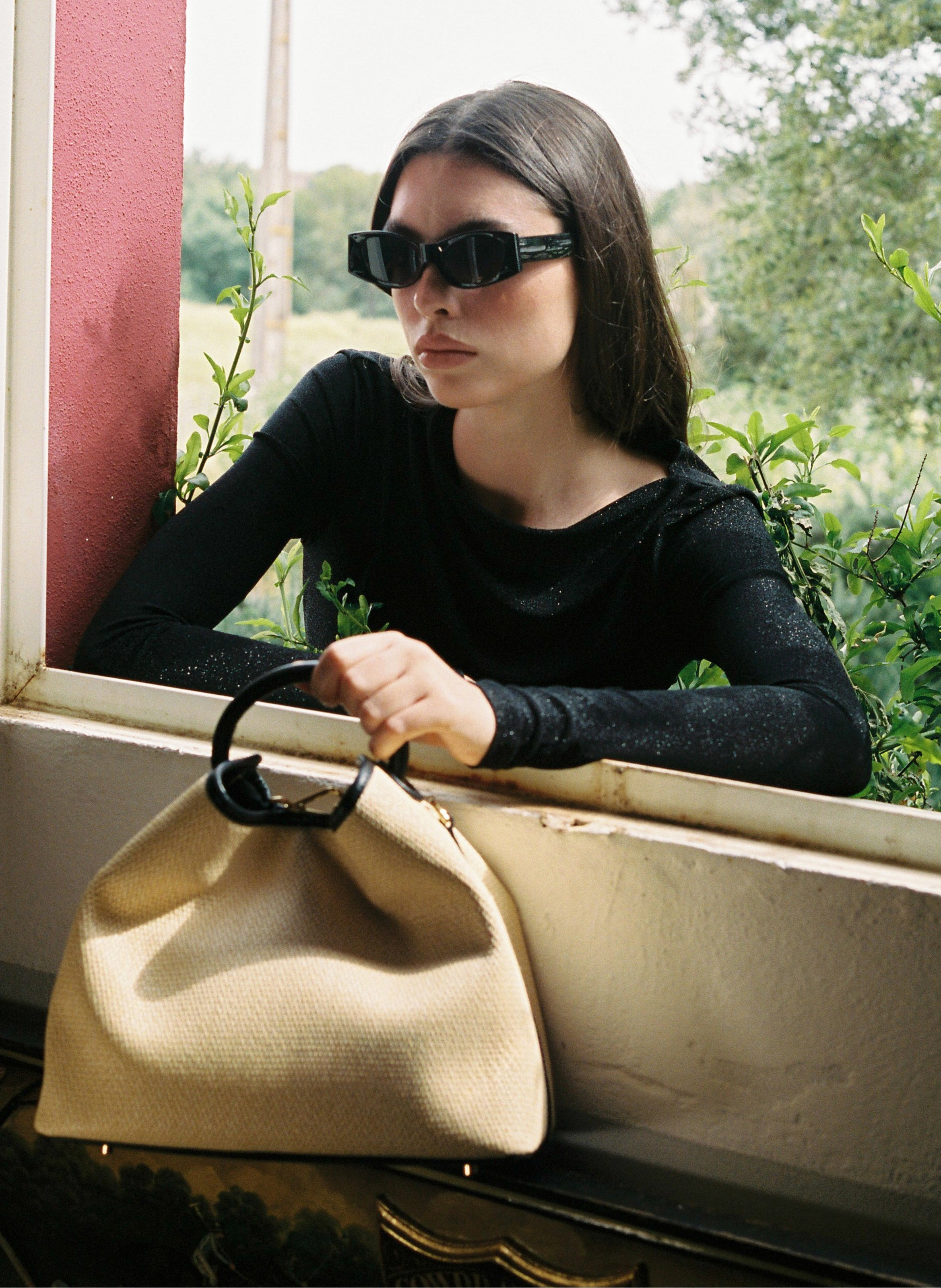 Raisin Raffia/Leather Natural/Black - 2