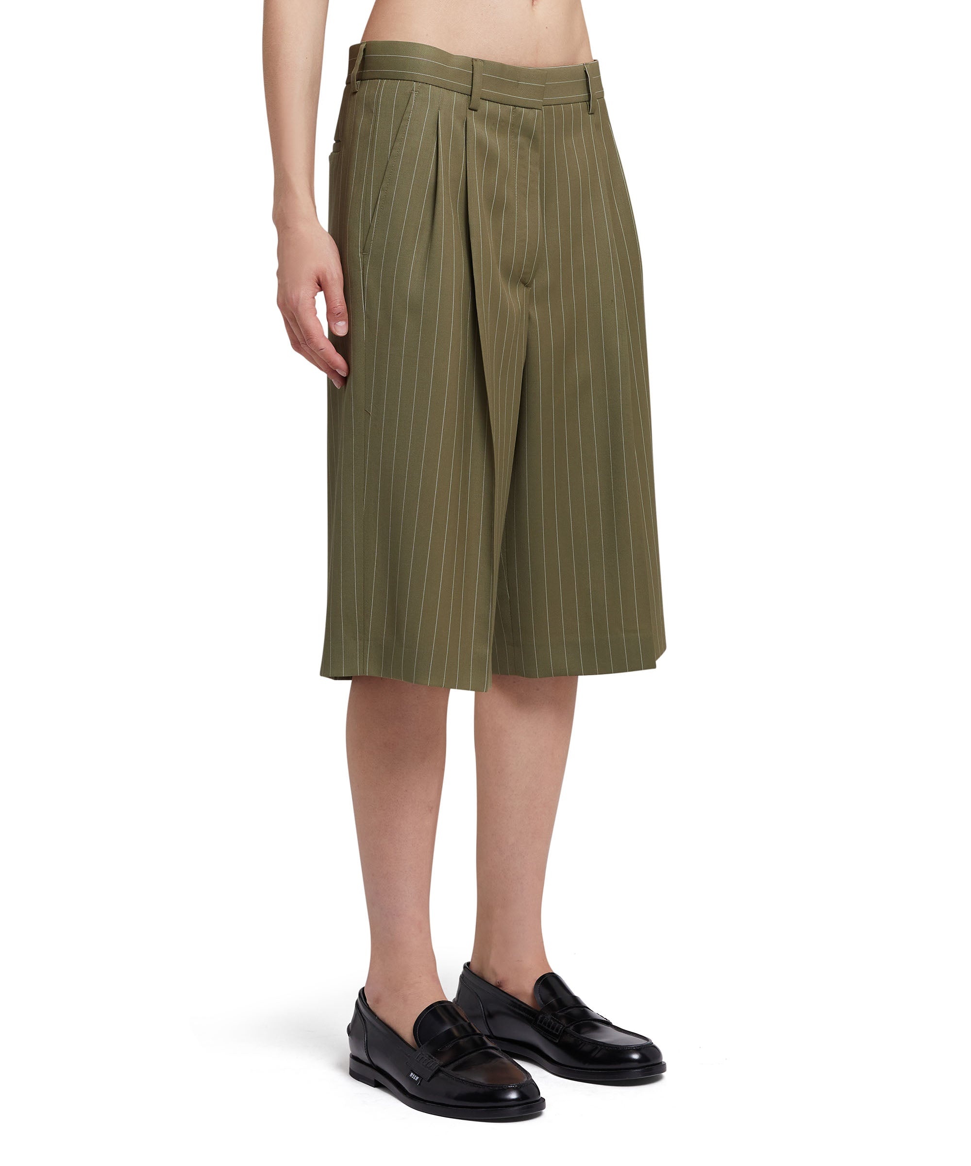 Fresh wool pinstripe pleated Bermudas - 4