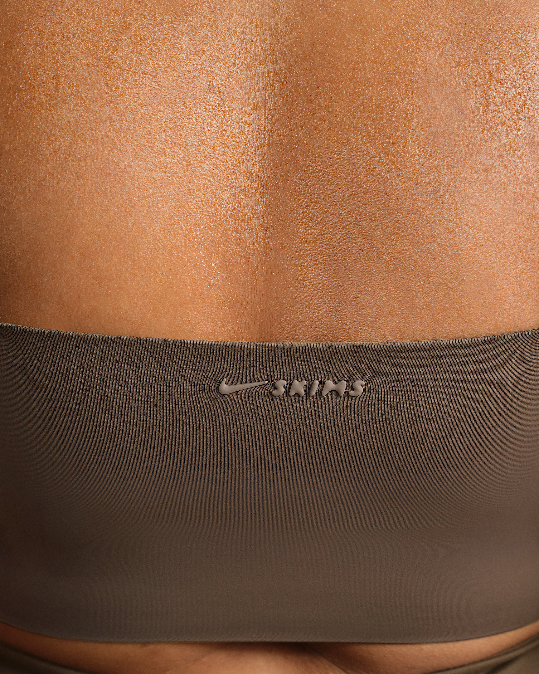 NikeSKIMS Matte Women's Cami Longline Bra - 10