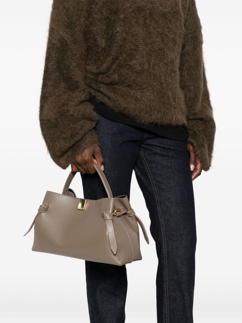 Yuzefi Gyoza shoulder bag outlook