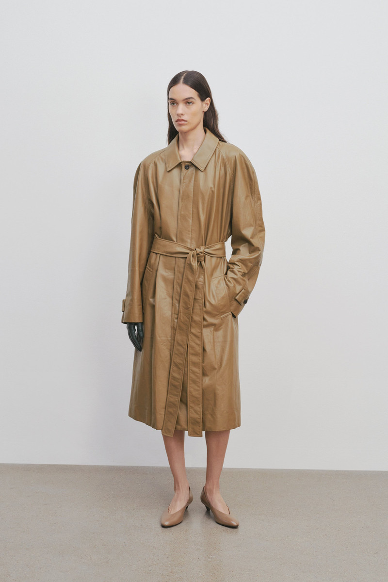 Devitt Coat in Leather 5