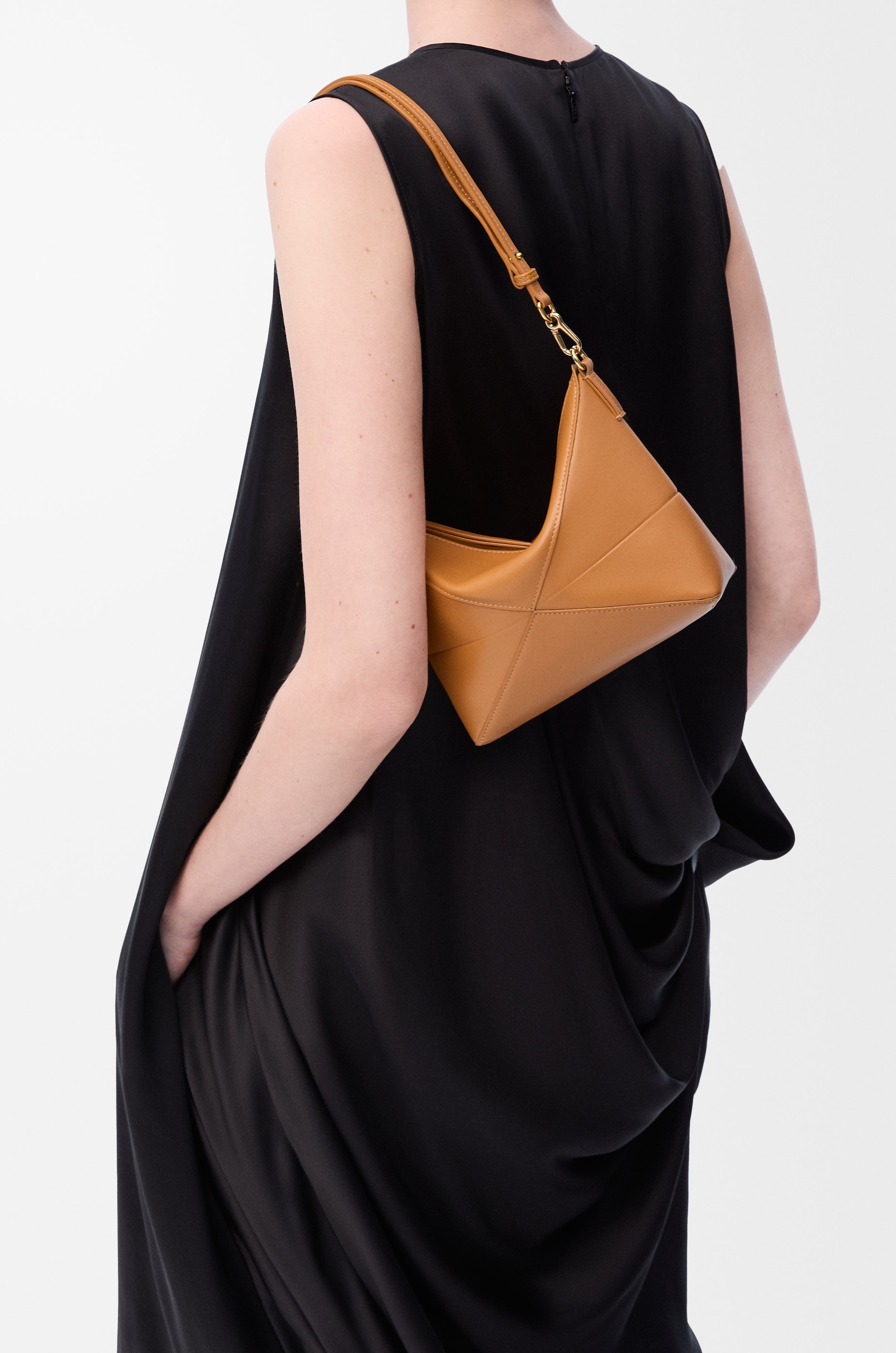 Puzzle Fold pouch in shiny nappa calfskin - 2