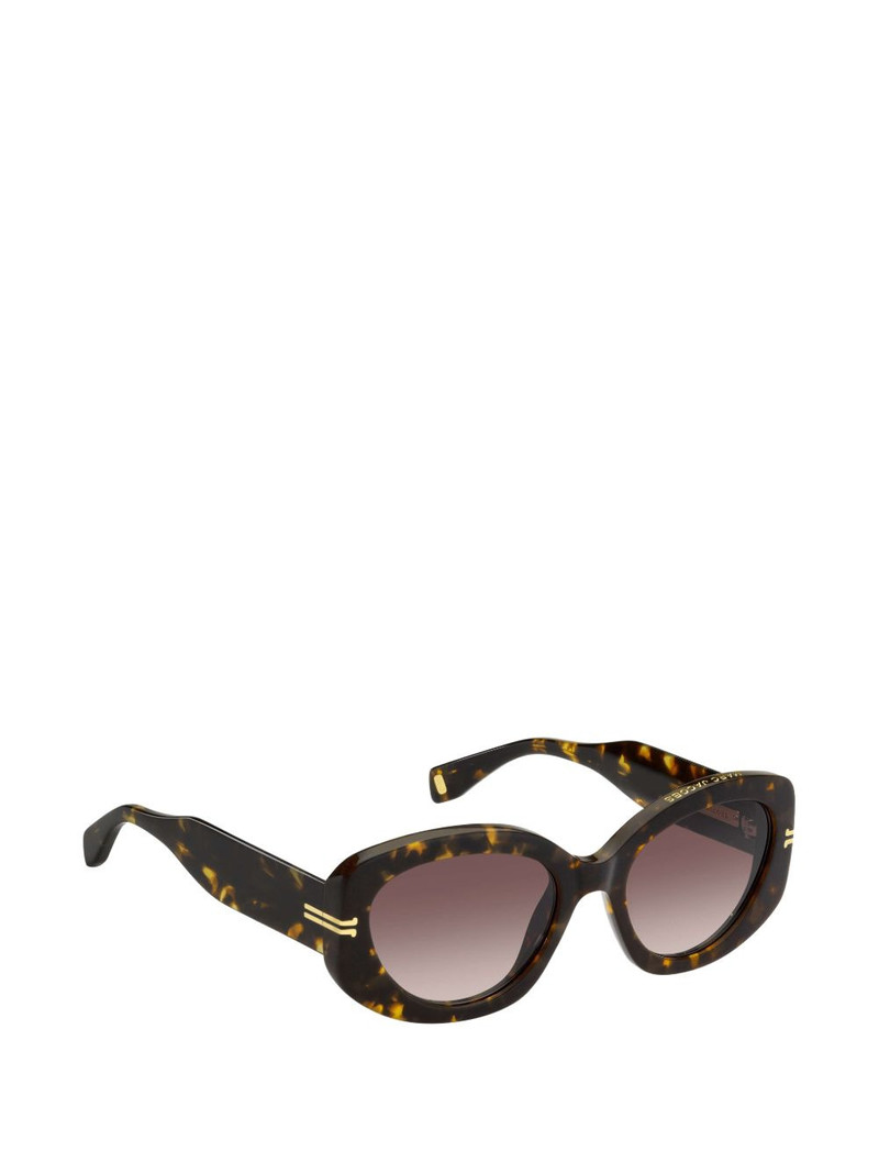 Marc Jacobs cat-eye sunglasses outlook
