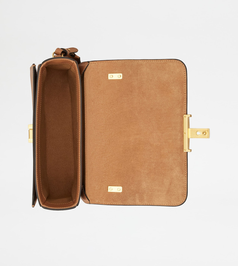 T TIMELESS FLAP BAG IN LEATHER MINI - BROWN 4