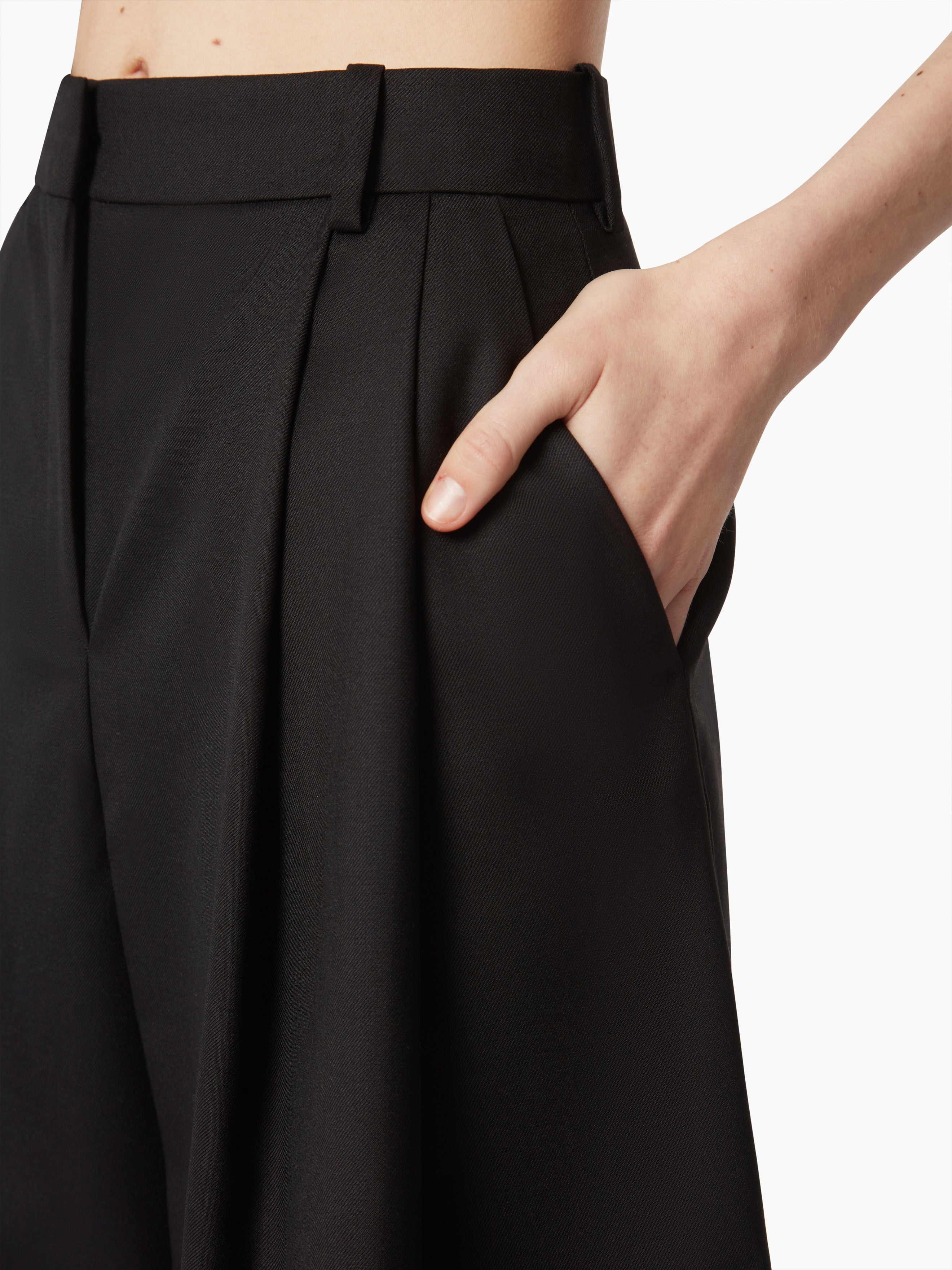 WIDE PLEATED SHORTS - 3
