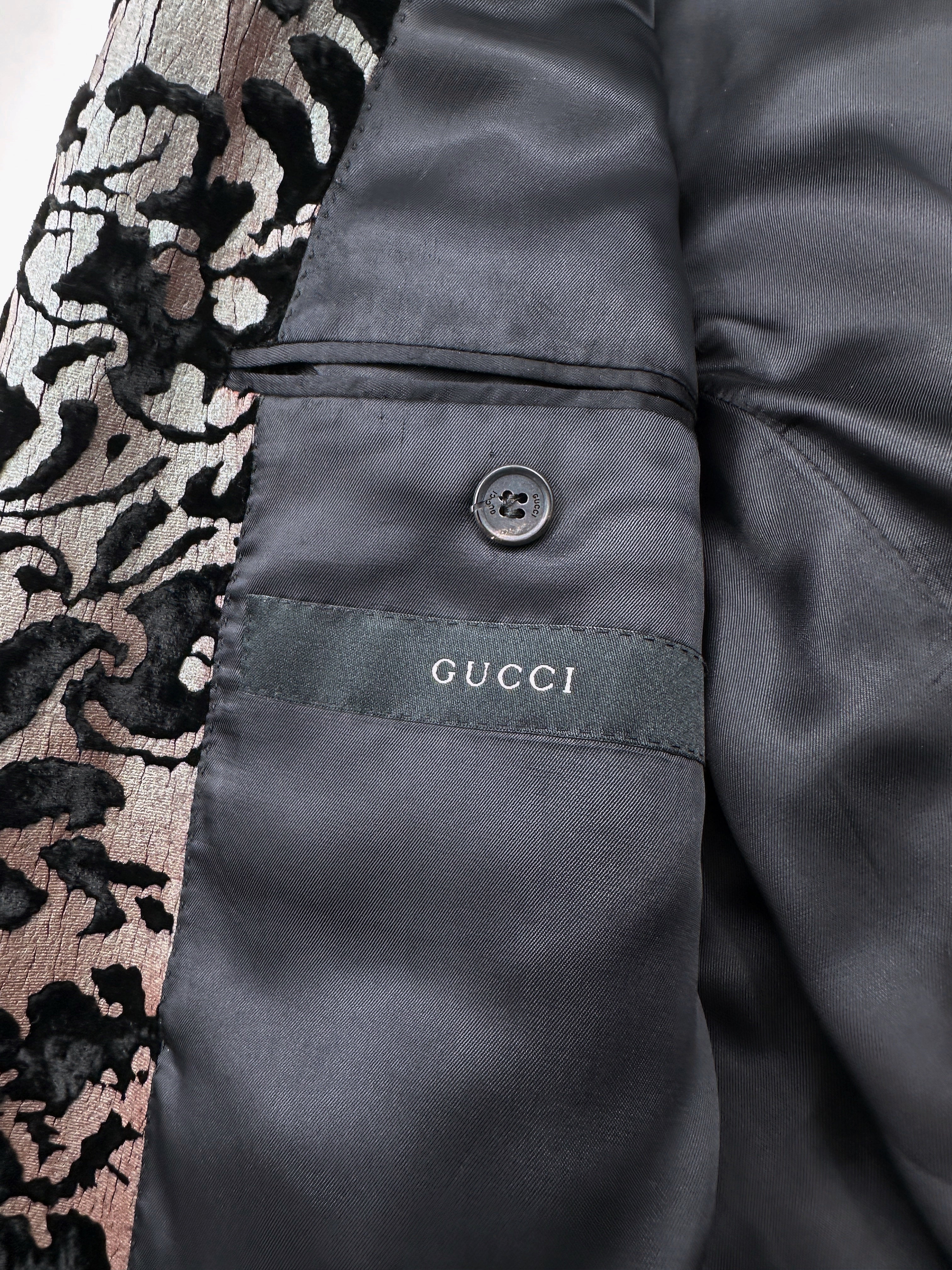 STATEMENT Gucci Spring 2000 Tom Ford Runway Men’s Damask Iridescent Floral Velvet Tuxedo Blazer Jack - 19