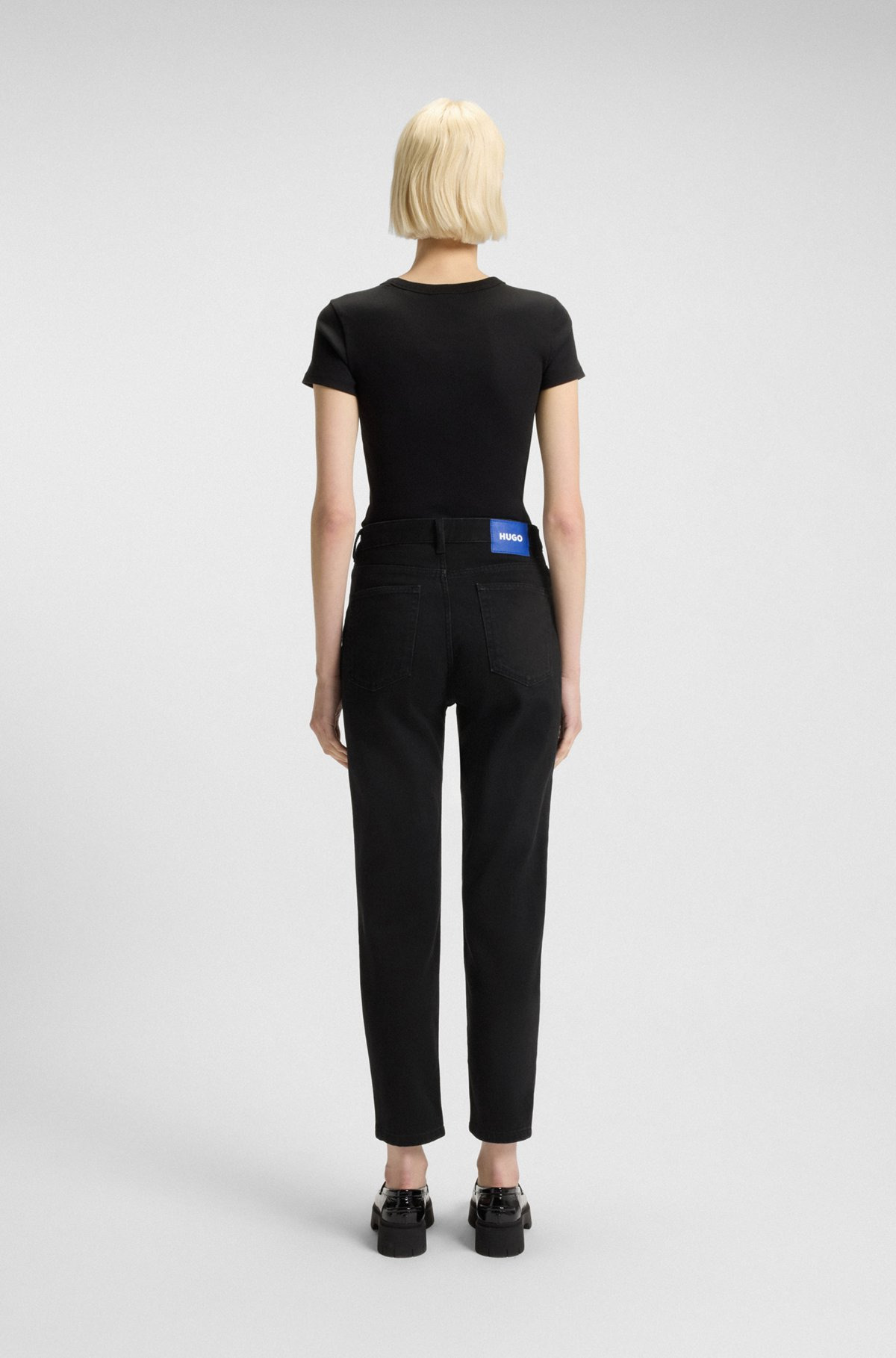 MOM-FIT JEANS IN BLACK RINSE-WASH DENIM - 4
