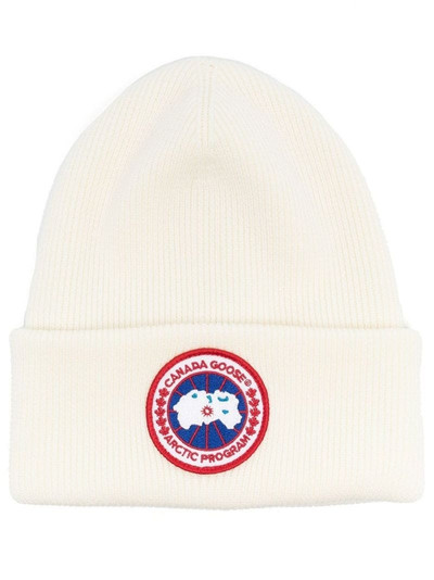 Canada Goose logo-patch wool beanie hat outlook