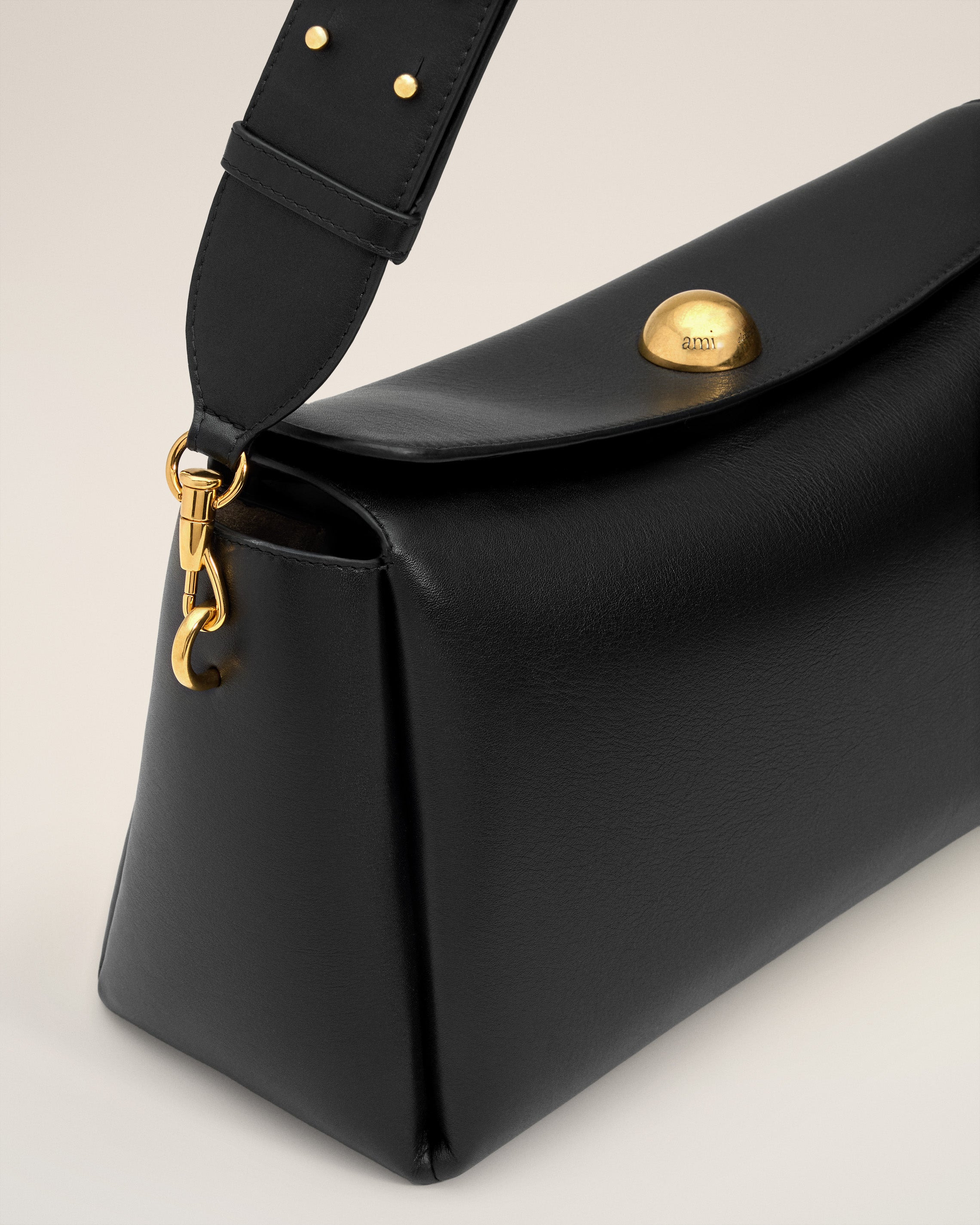 BLACK SMOOTH LEATHER CARROUSEL MEDIUM BAG - 6