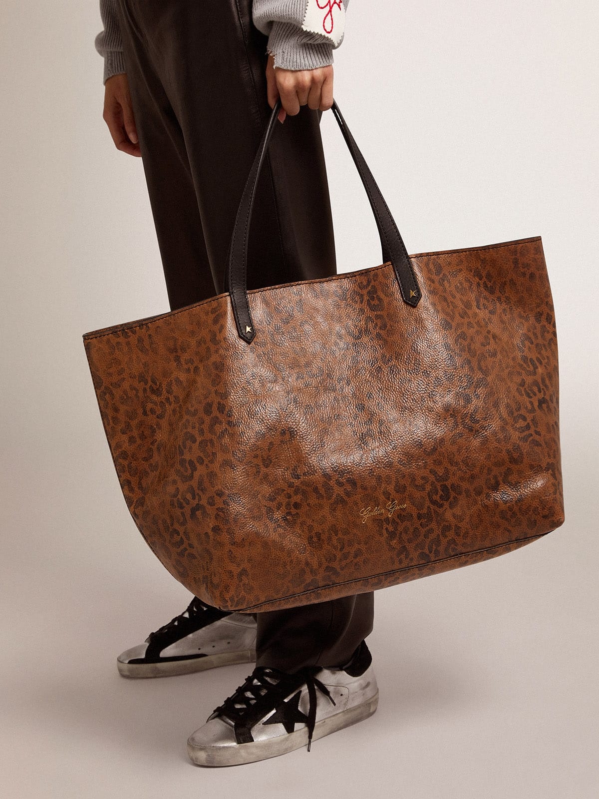 Women's Pasadena Bag with leopard print and contrasting black handles - 3