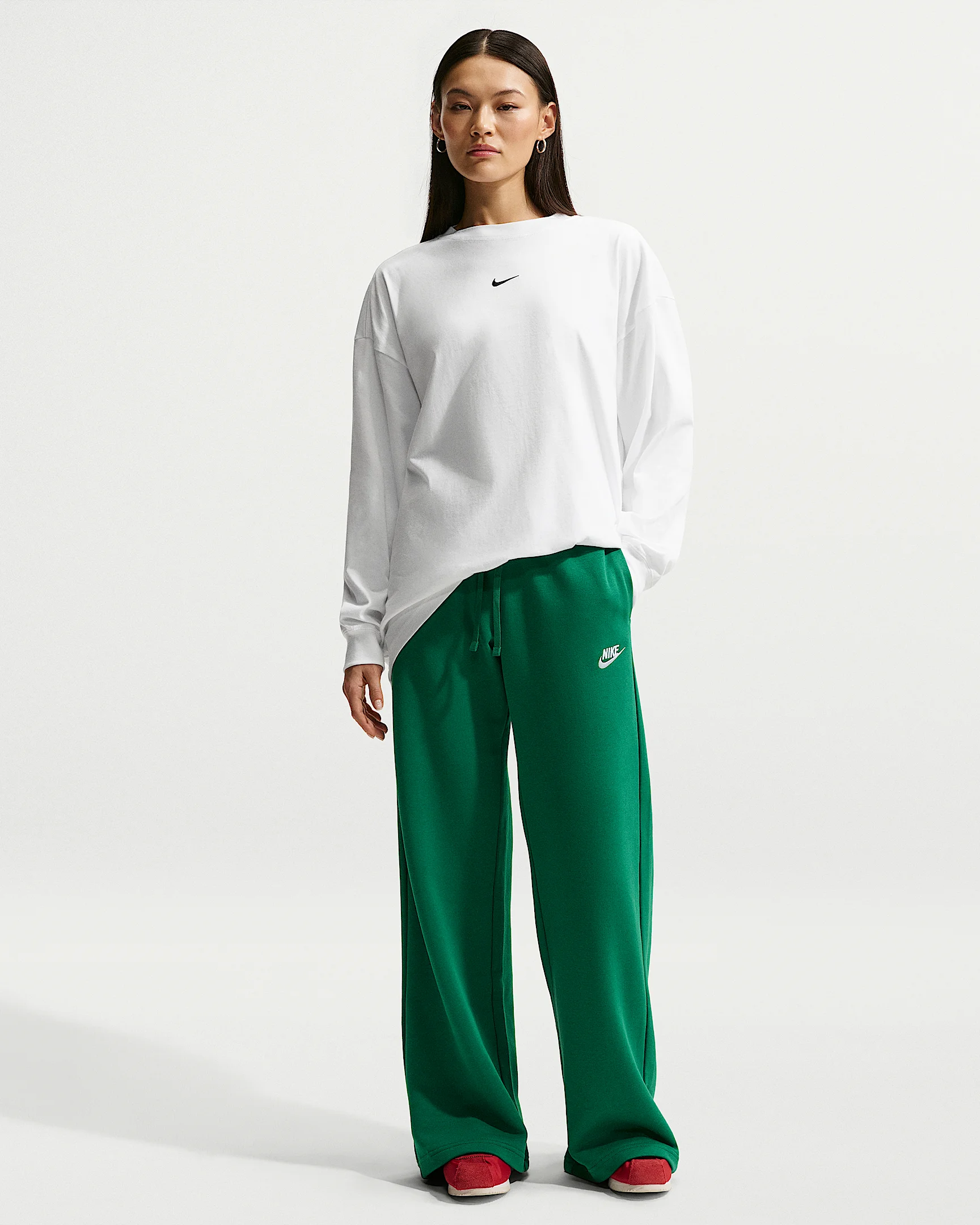 Nike Sportswear Club Fleece Women's Mid-Rise Wide-Leg Sweatpants - 1