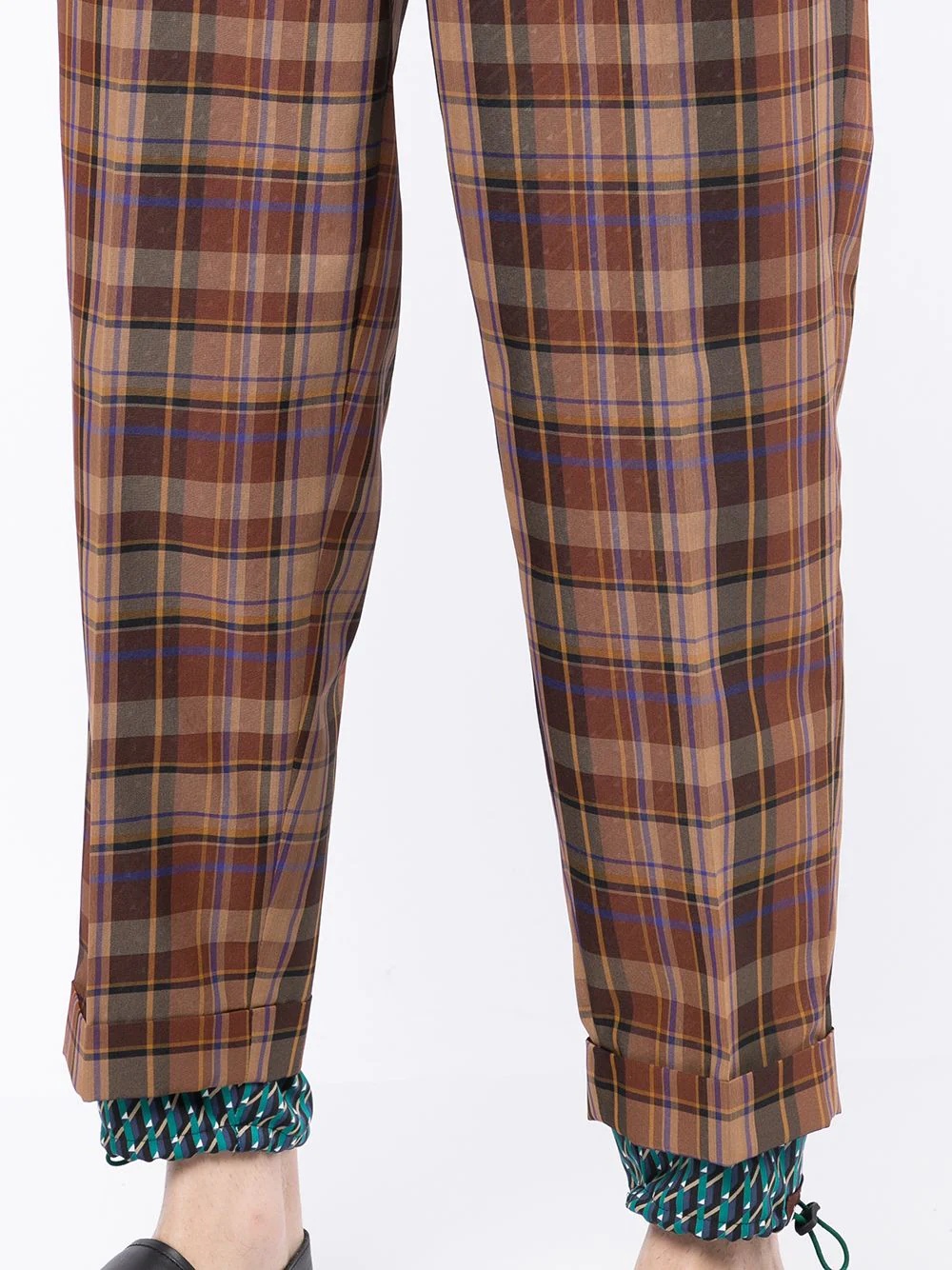 tartan-print cropped trousers - 5