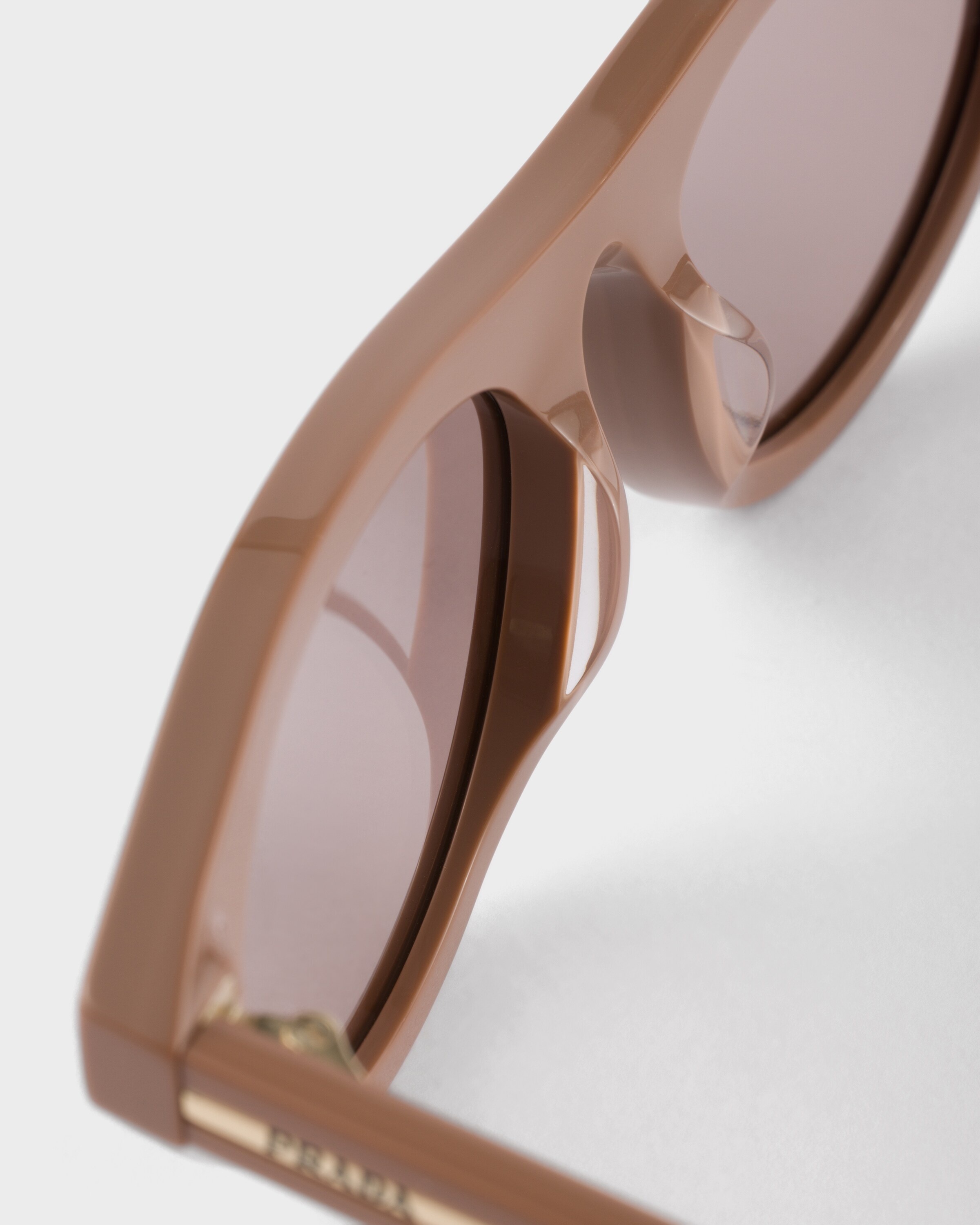 Prada sunglasses with the iconic metal plaque - 5