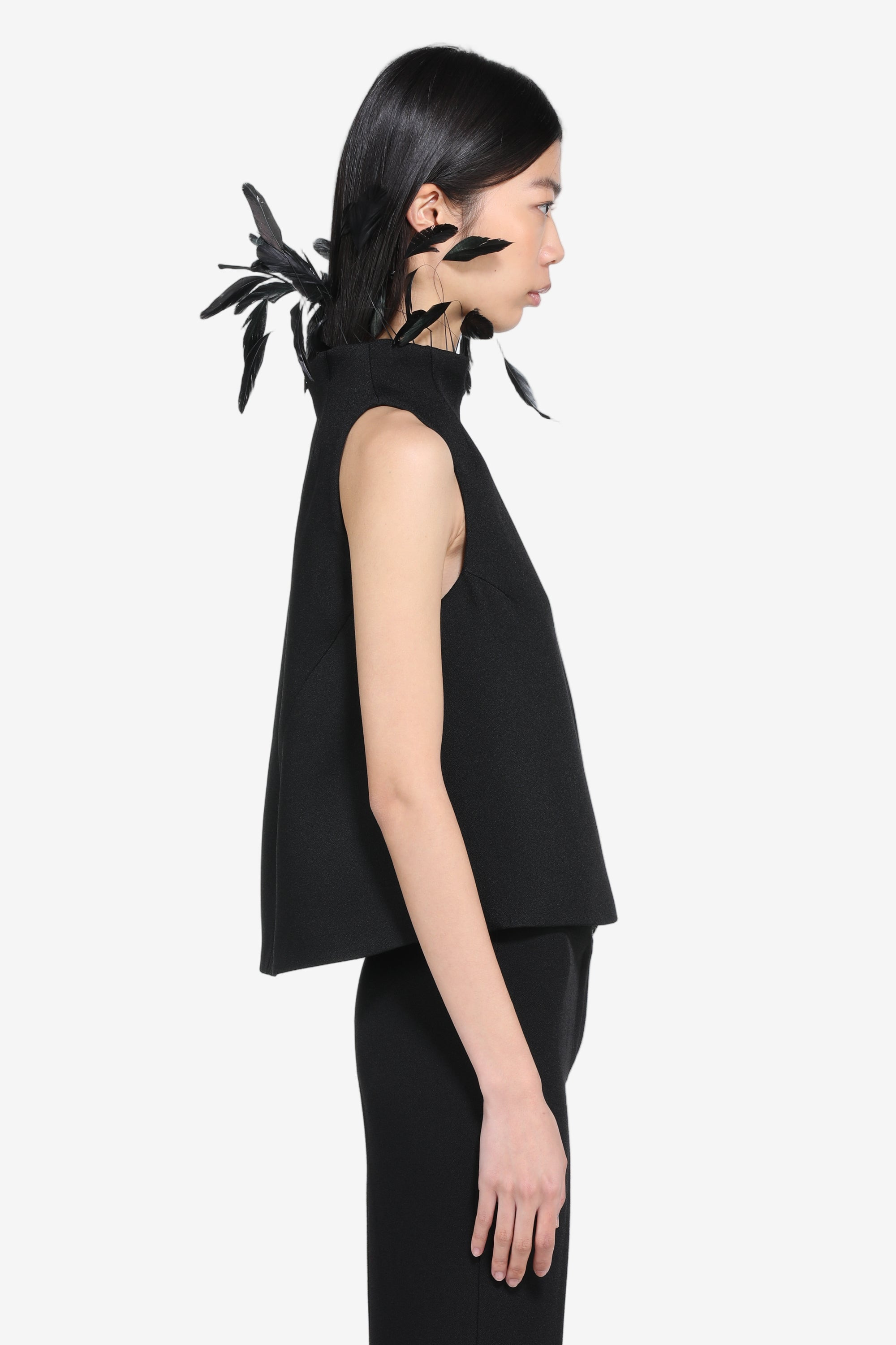 SLEEVELESS TOP WITH FEATHERS - 3