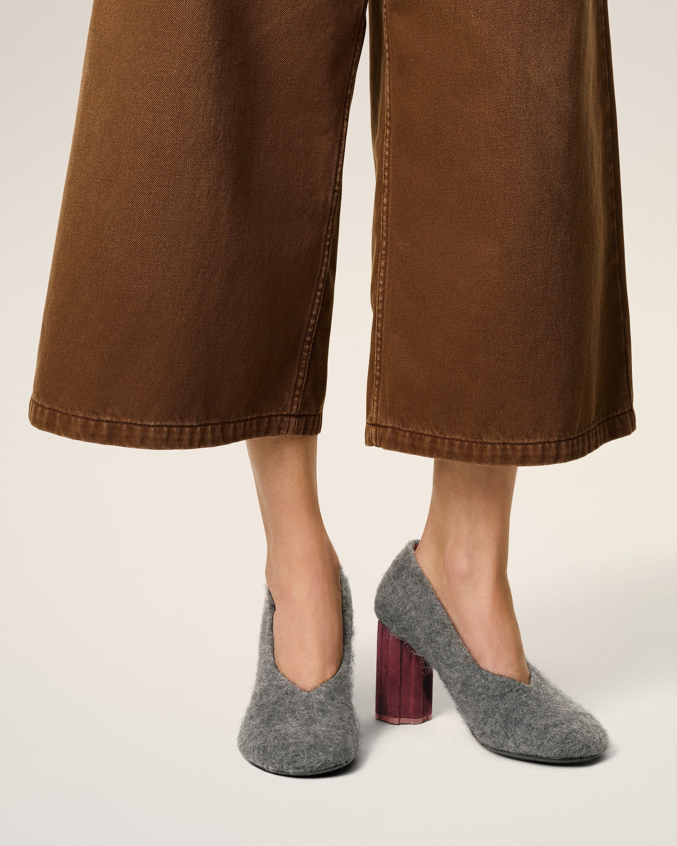 BLACK MOHAIR KNIT PIANO PUMPS - 2