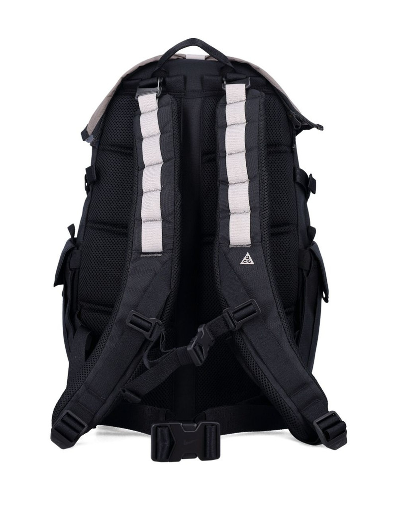 Nike ACG "Daymax” mesh-pocket backpack outlook