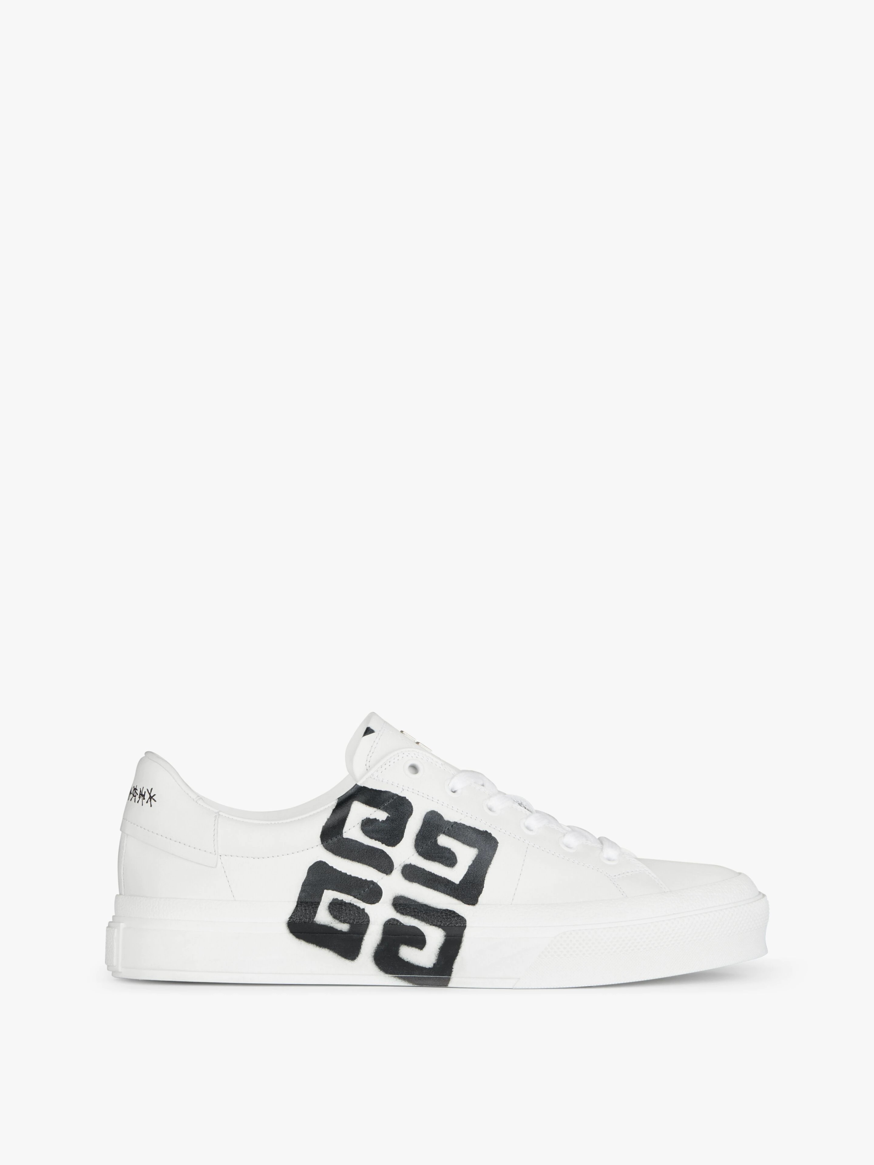 Givenchy SNEAKERS CITY SPORT IN LEATHER WITH TAG EFFECT 4G PRINT 