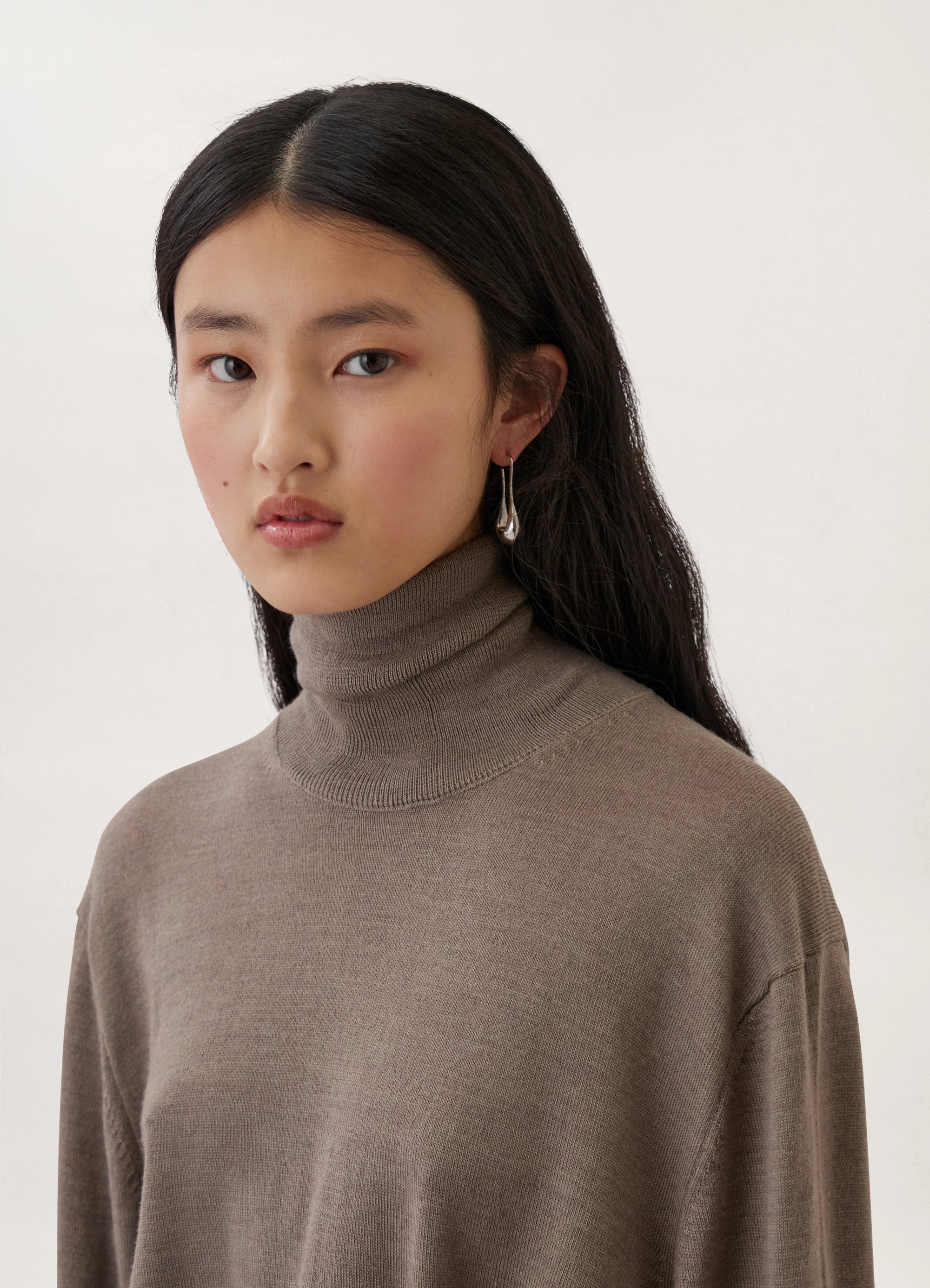 SHORT DROP EARRINGS
BRONZE - 3