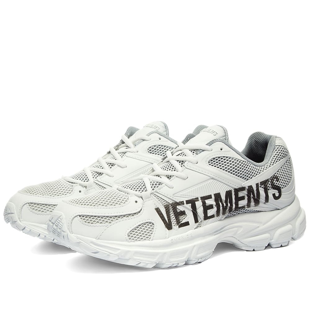 Vetements Artisanal Logo Handsprayed Spike Runners - 1