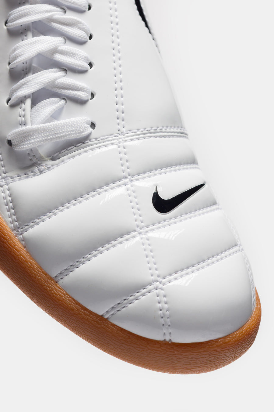 Total 90 Sneaker in White/Black/White/Metallic Gold - 6