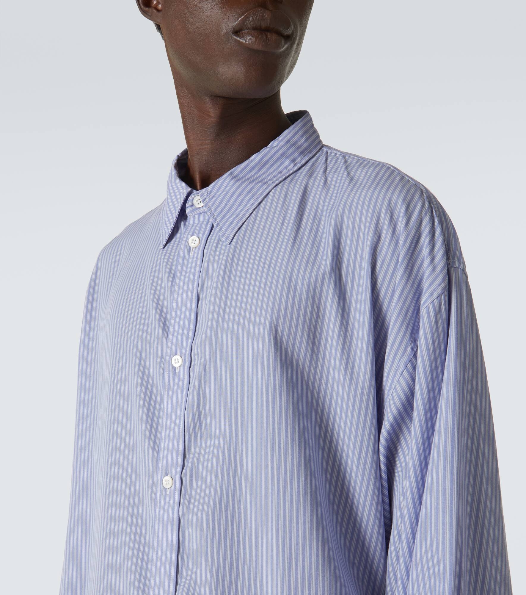 Flowing pinstripe oversized shirt - 5