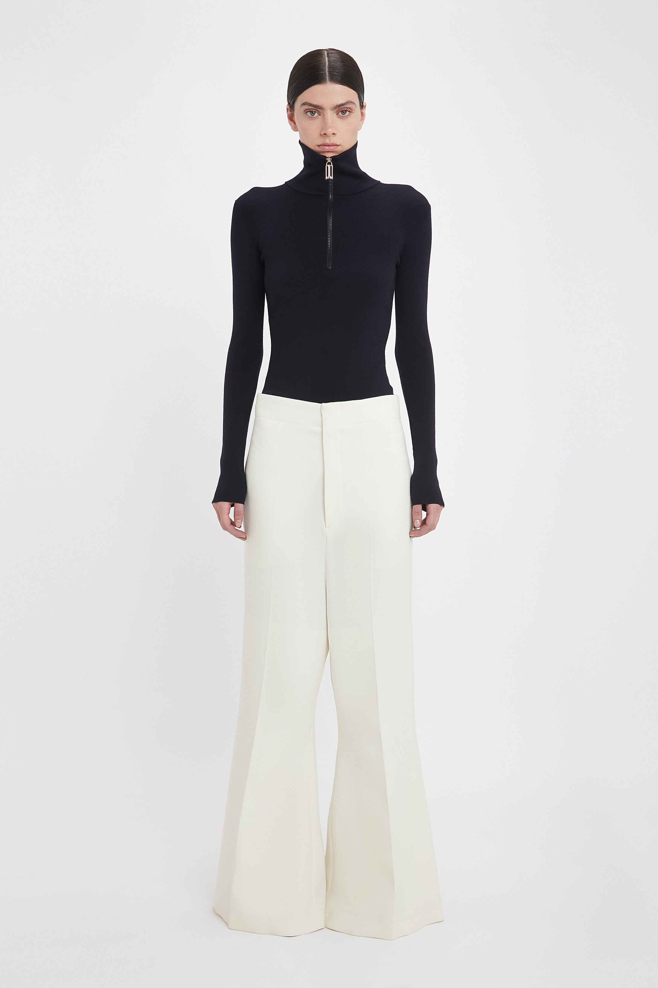 Low Rise Wide Leg Kick Trouser In Ivory - 2
