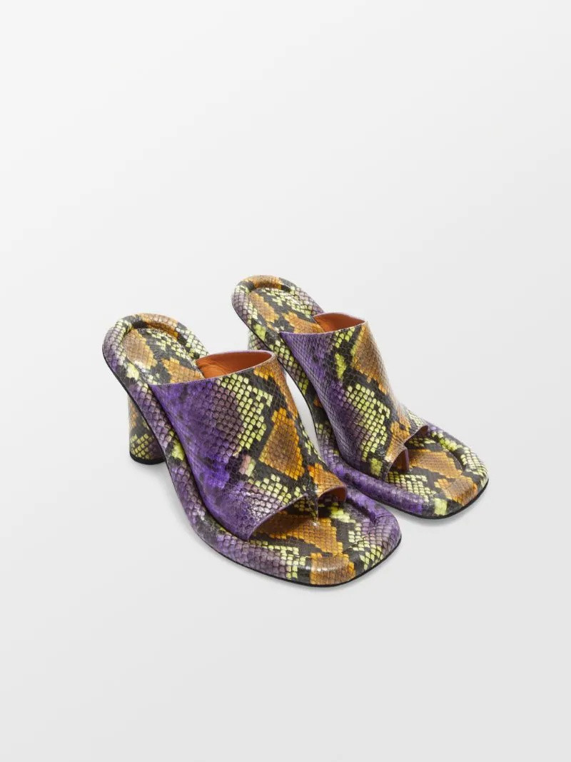 Ambush LEATHER CUSHION MULE outlook