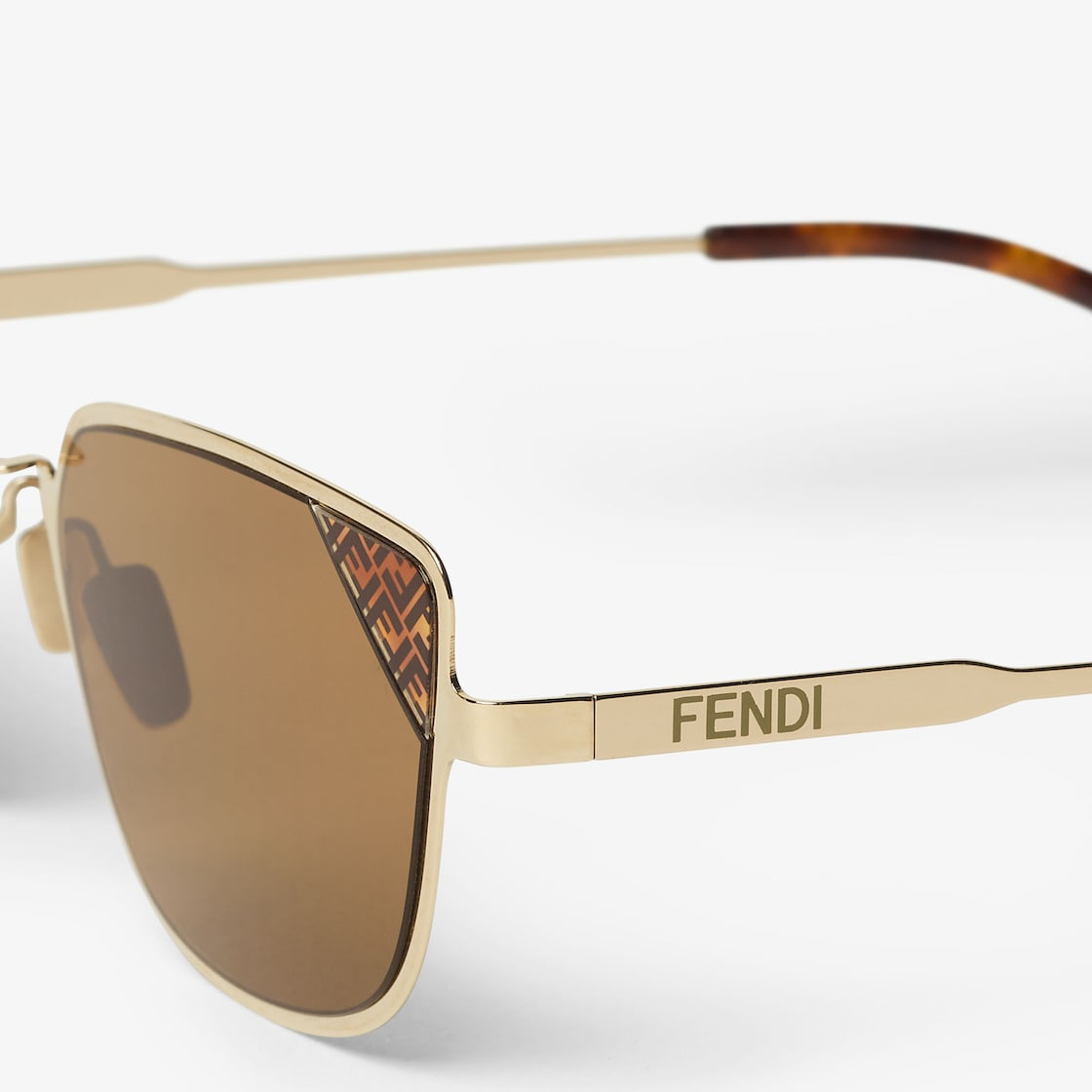 Fendi Signature - 3