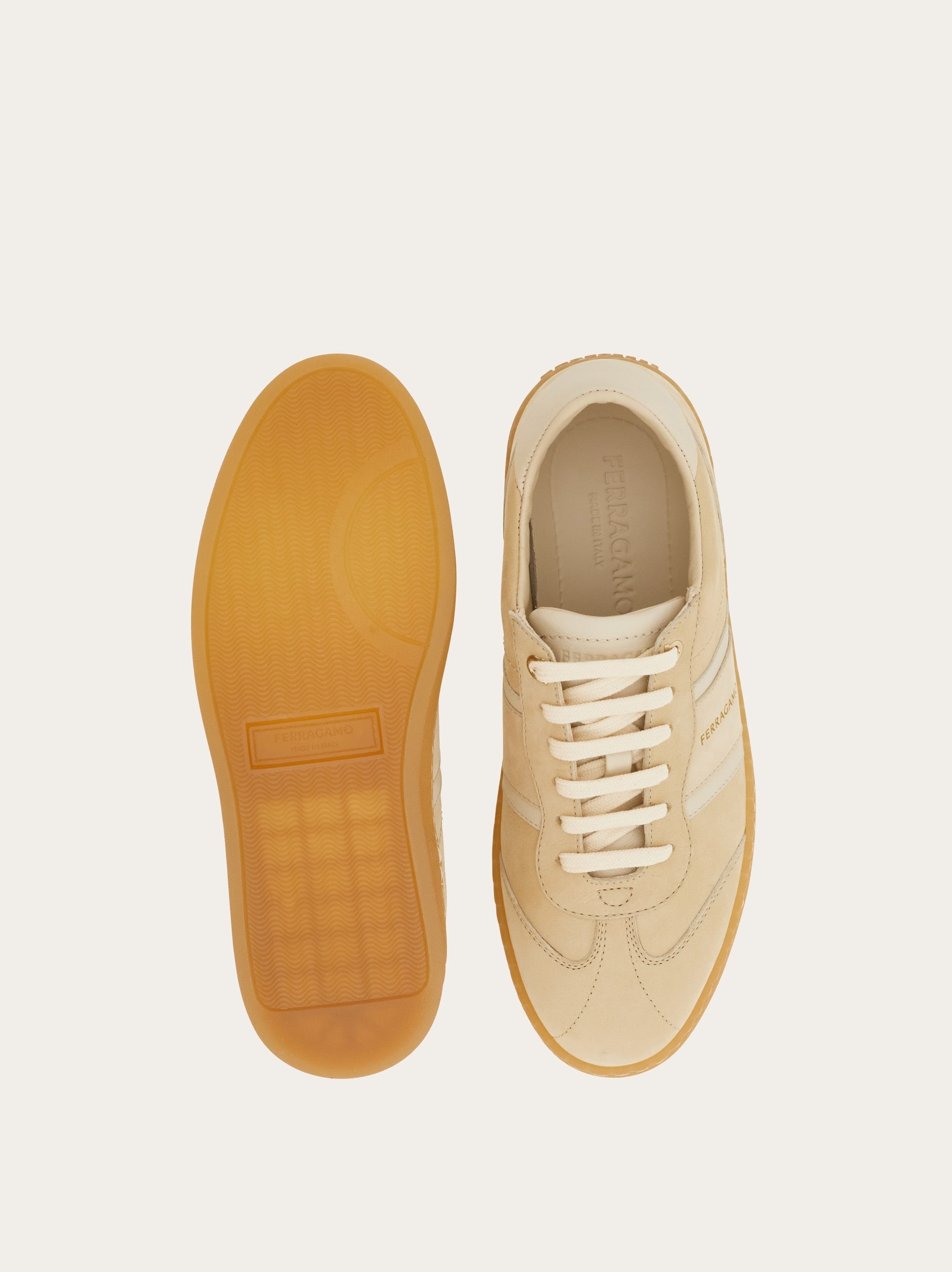 Low-top sneaker with logo - 6