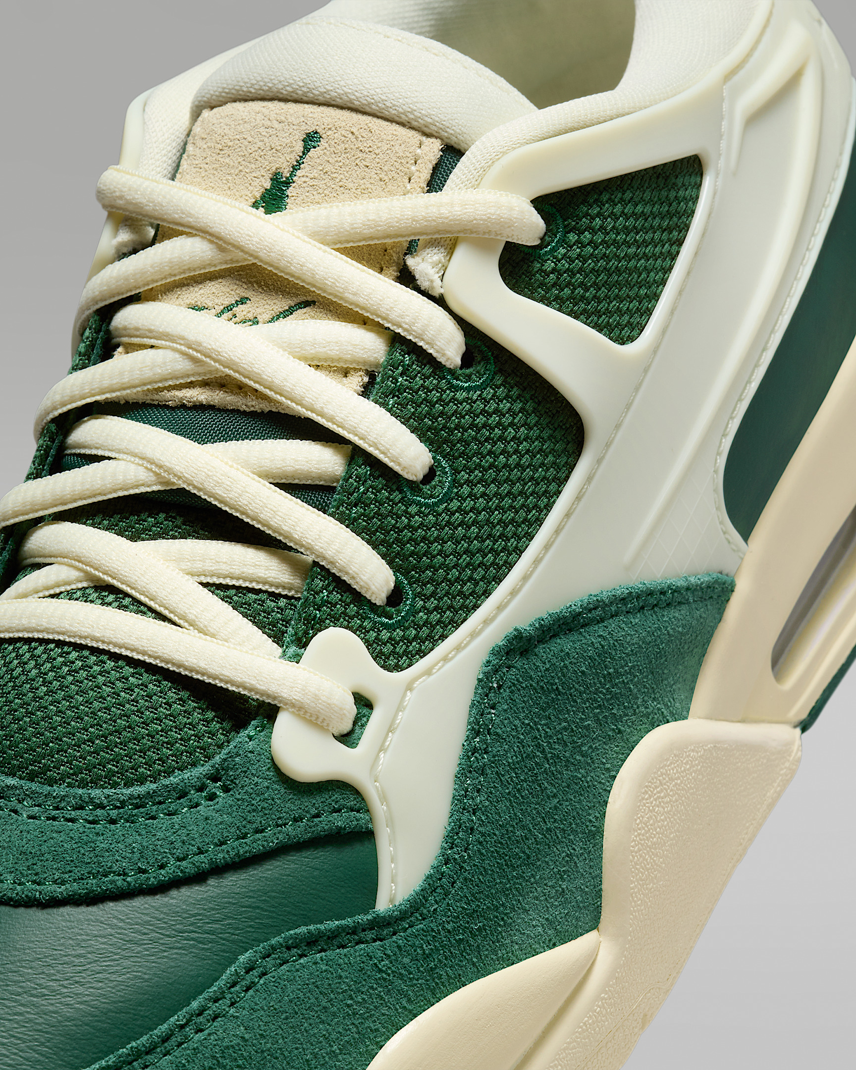 Air Jordan 4 RM Women's Shoes - 7