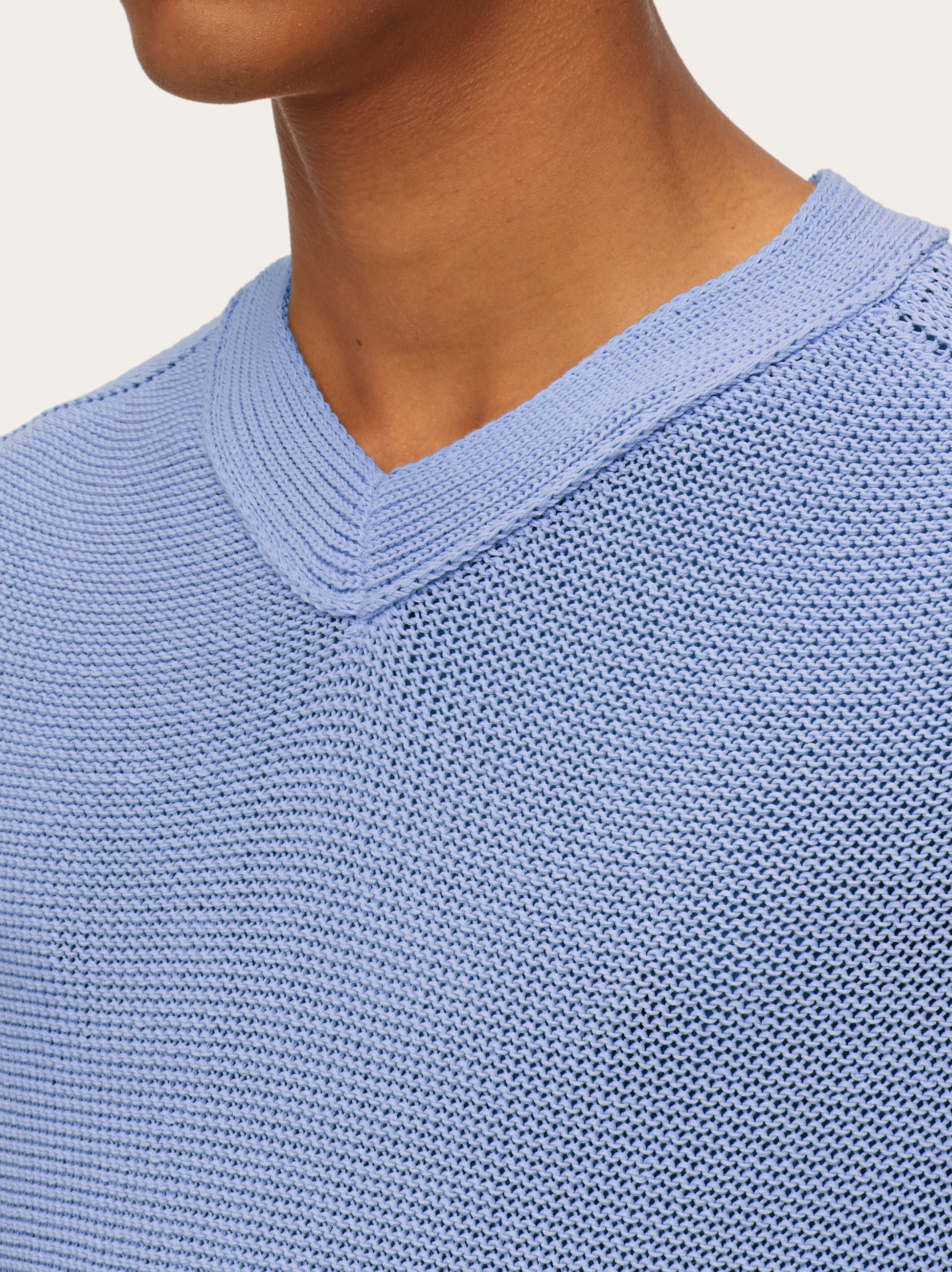 V-neck sweater - 4