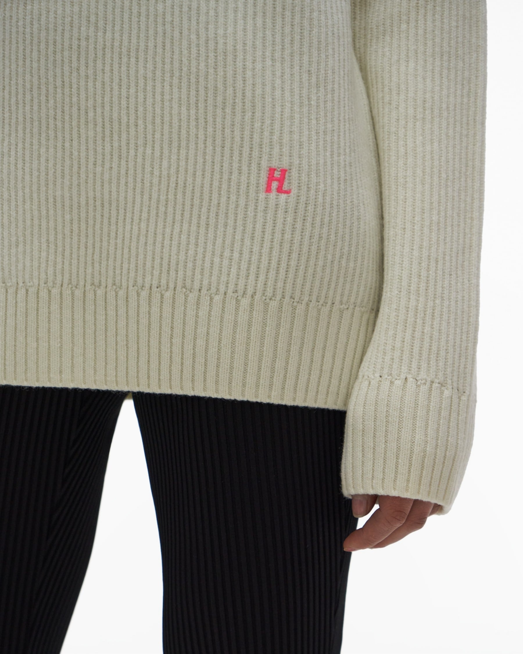 WOOL-CASHMERE V-NECK SWEATER - 6